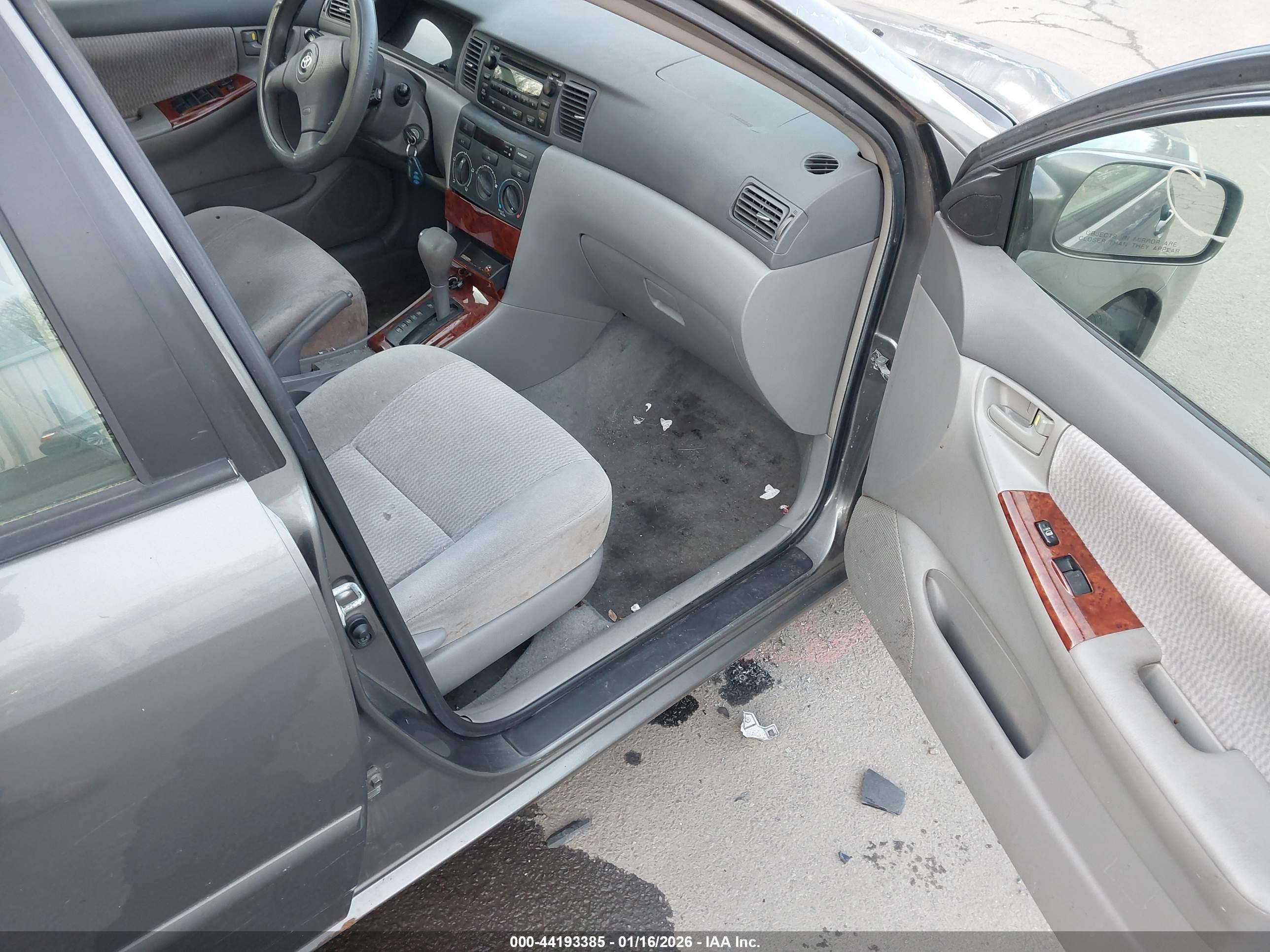 TOYOTA COROLLA image 5
