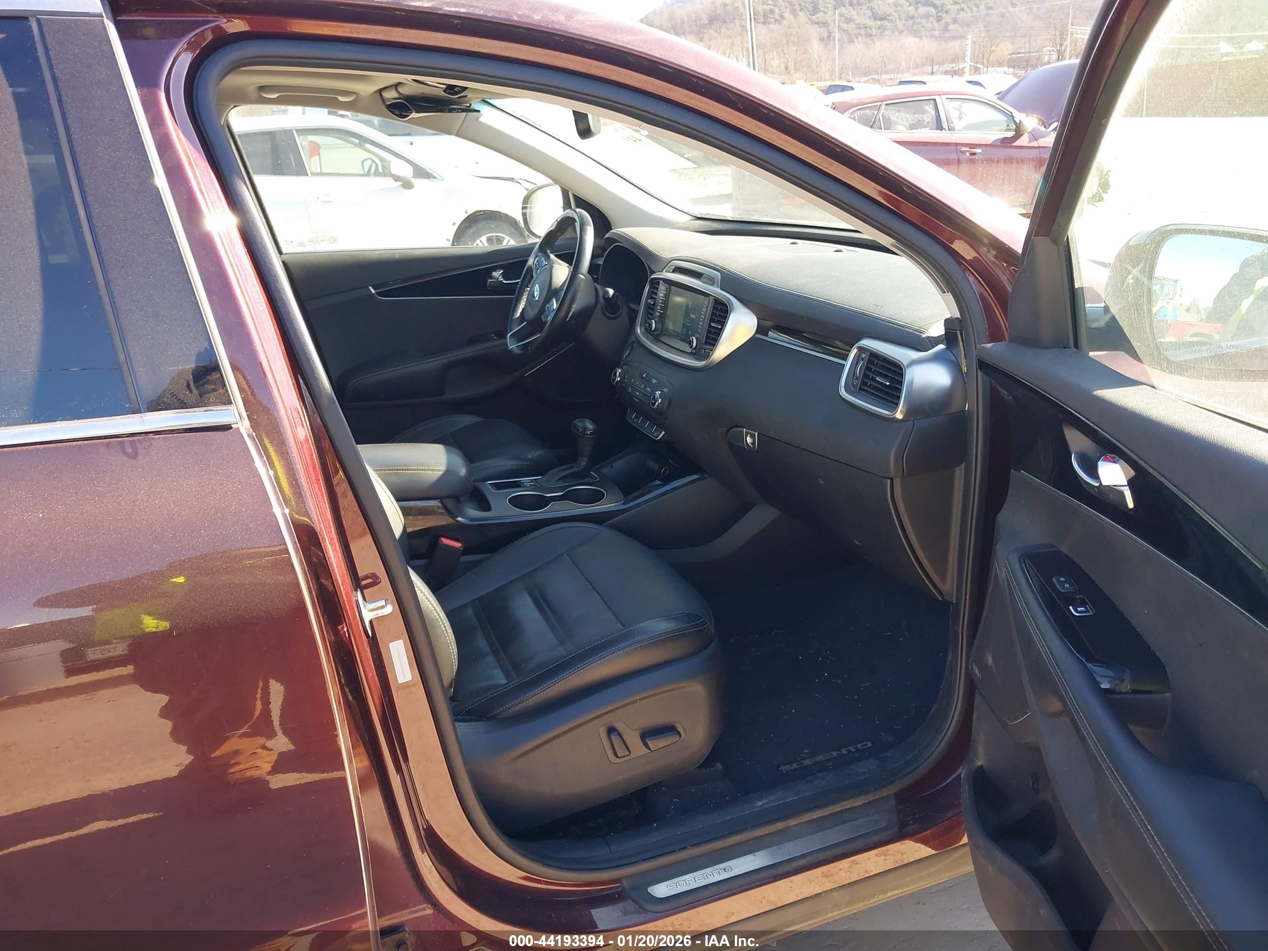 KIA SORENTO image 5