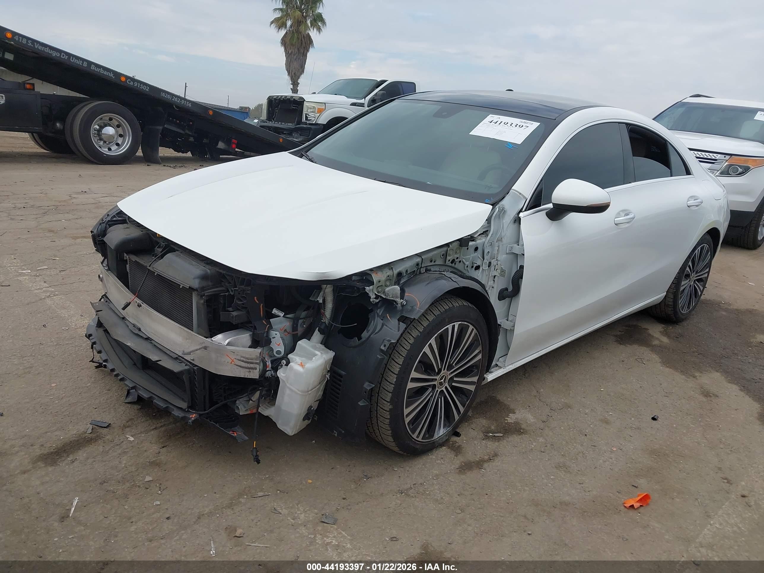 MERCEDES-BENZ CLA image 2