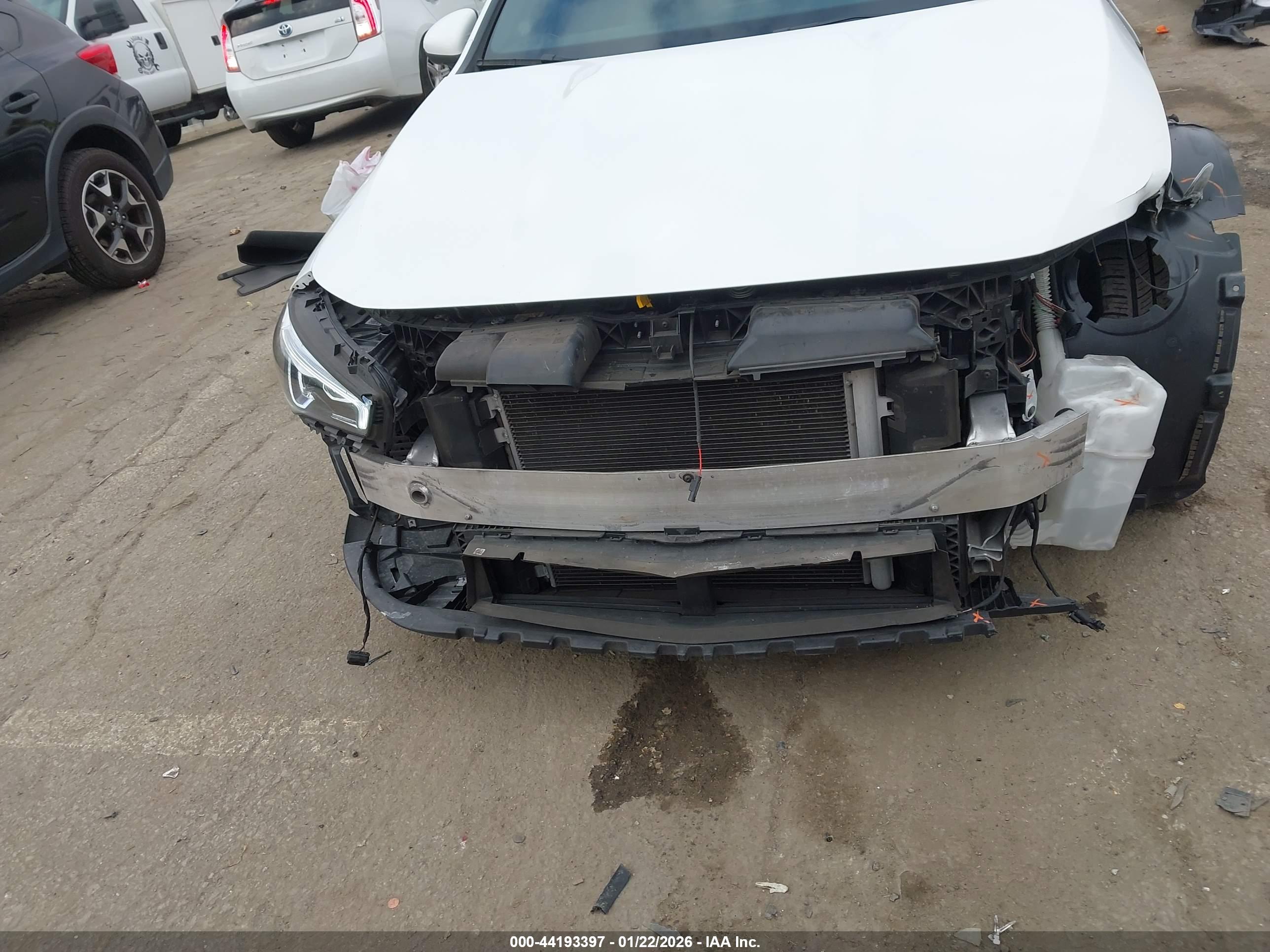 MERCEDES-BENZ CLA image 6