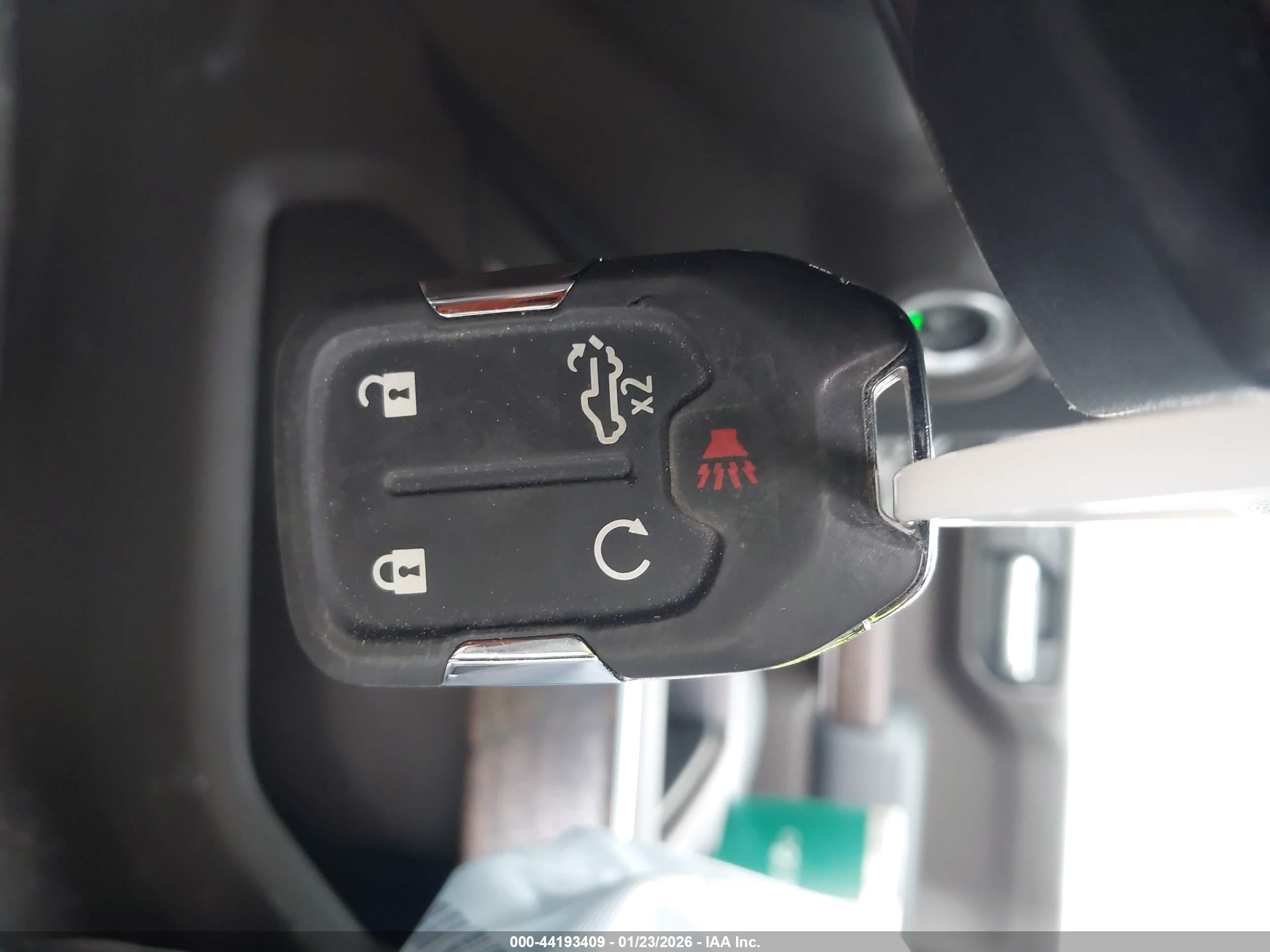 GMC SIERRA image 11