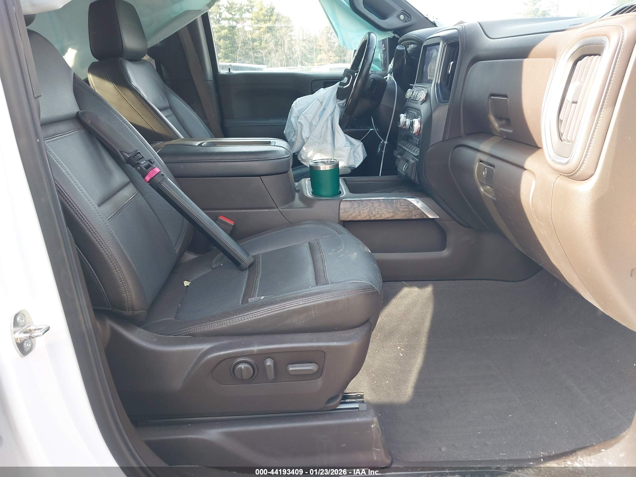 GMC SIERRA image 5