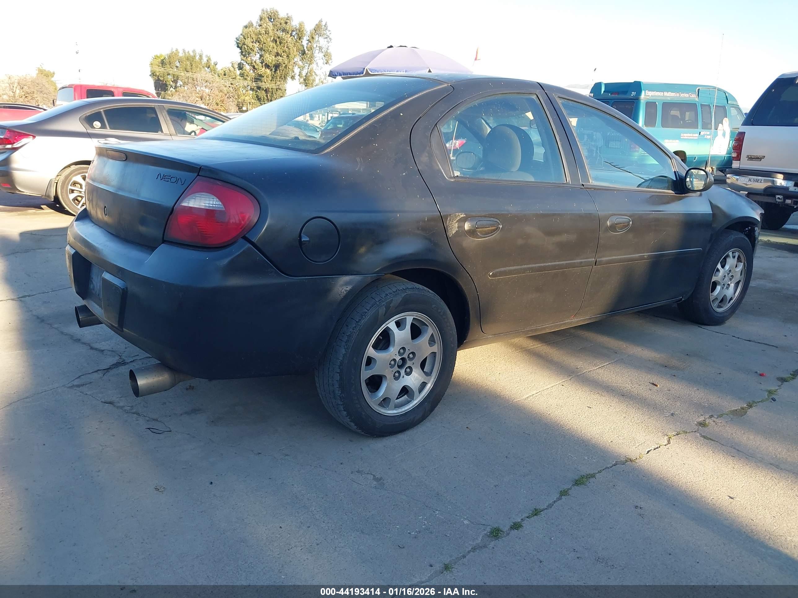 DODGE NEON image 4