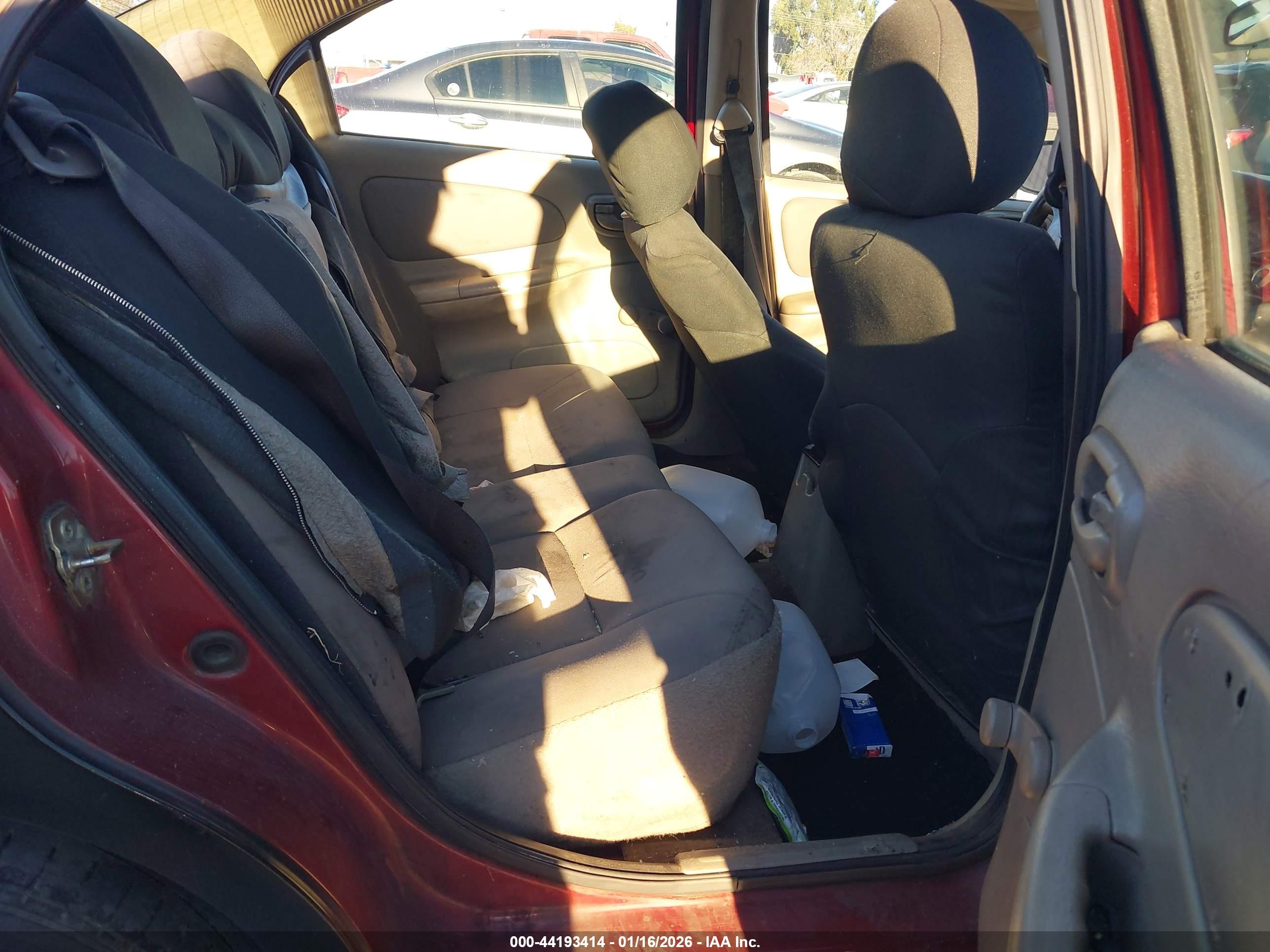 DODGE NEON image 8