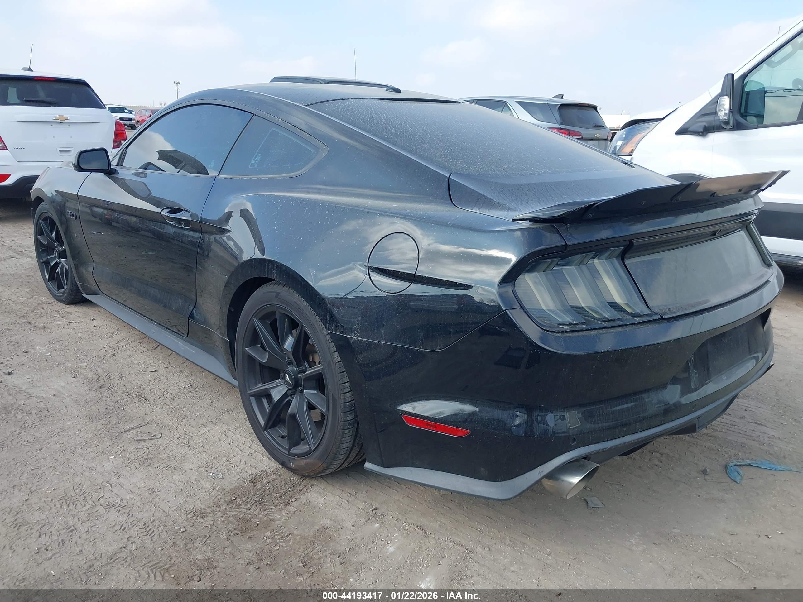 FORD MUSTANG image 3