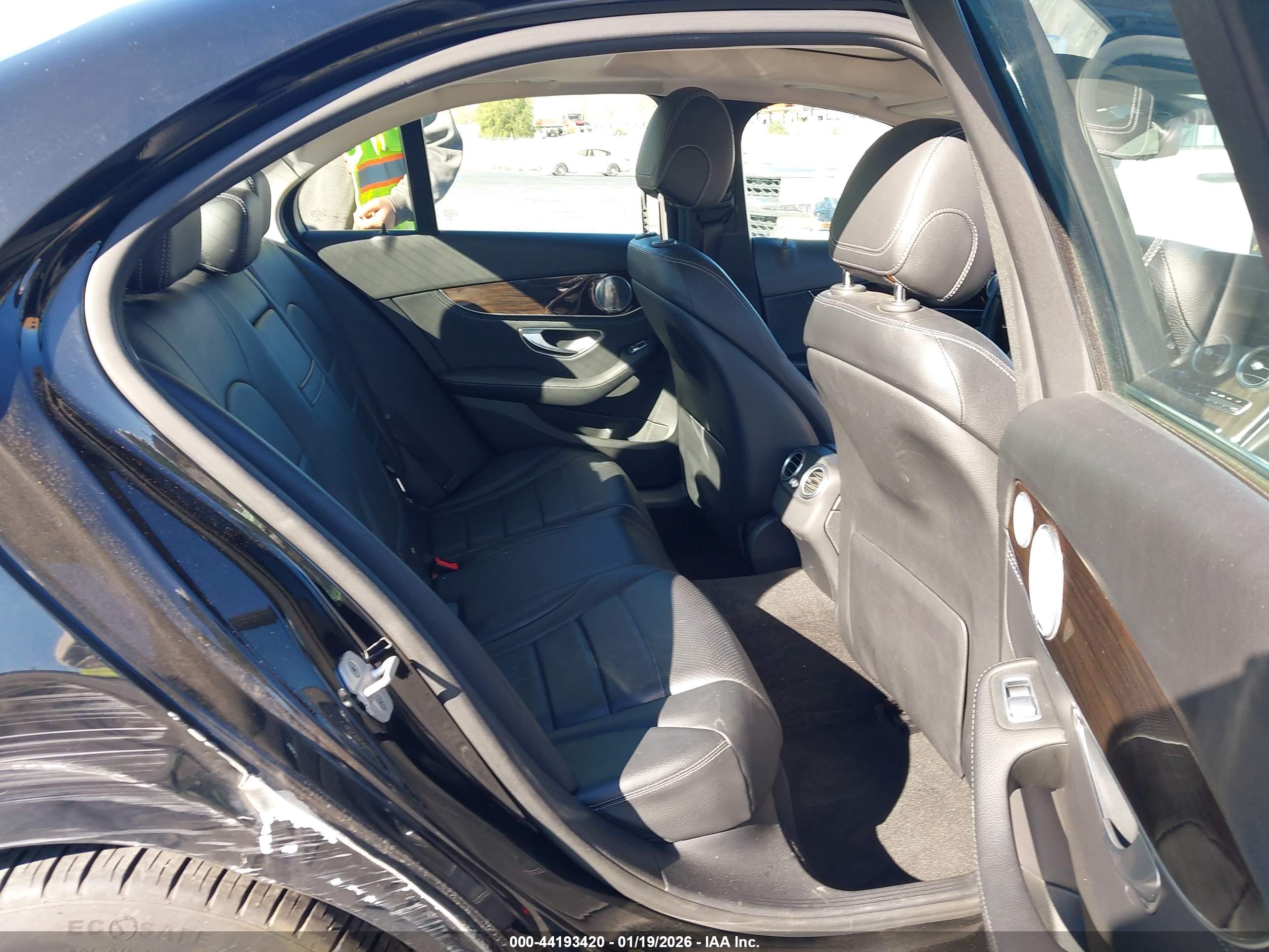 MERCEDES-BENZ C image 8