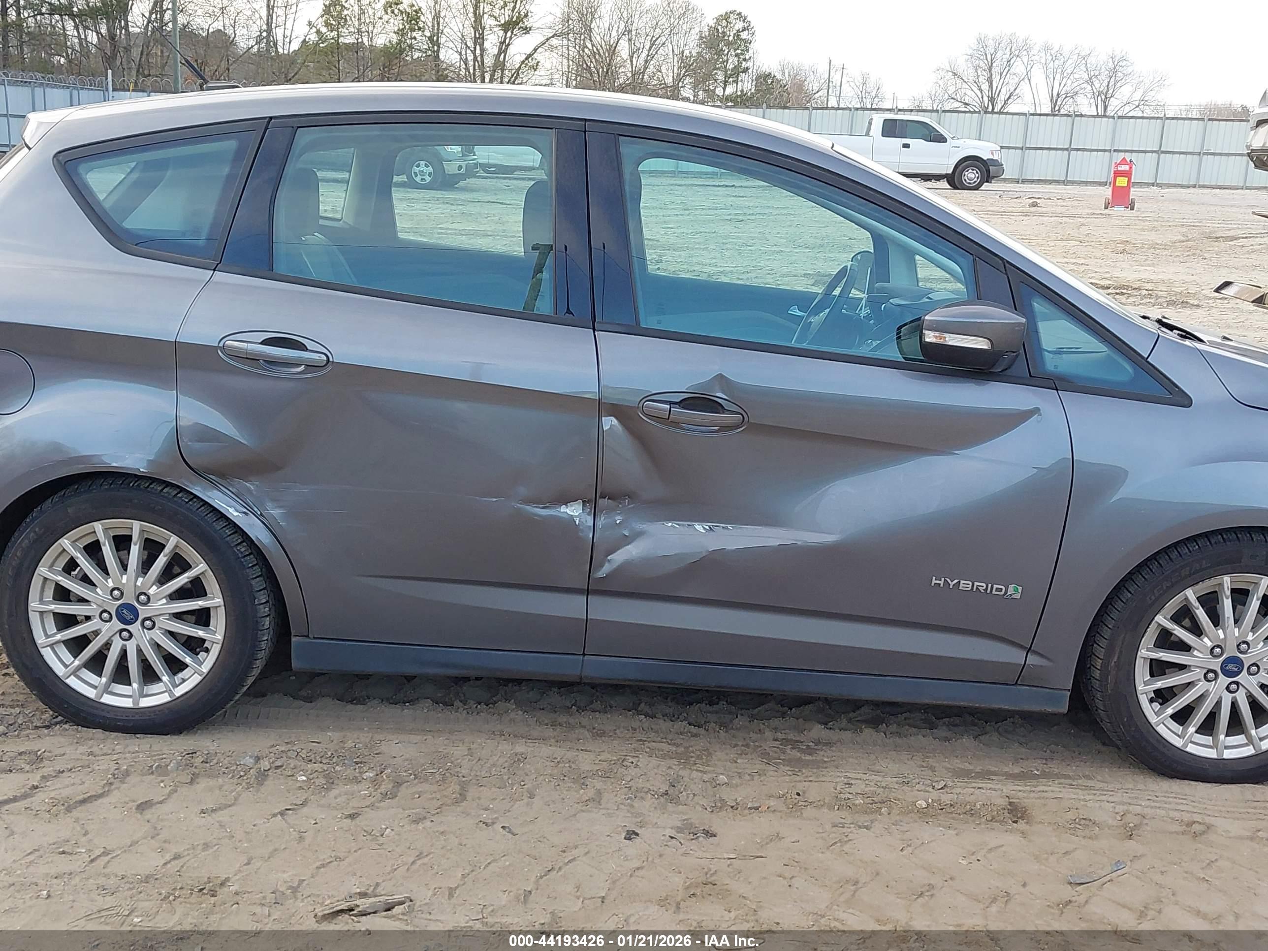 FORD C-MAX image 6