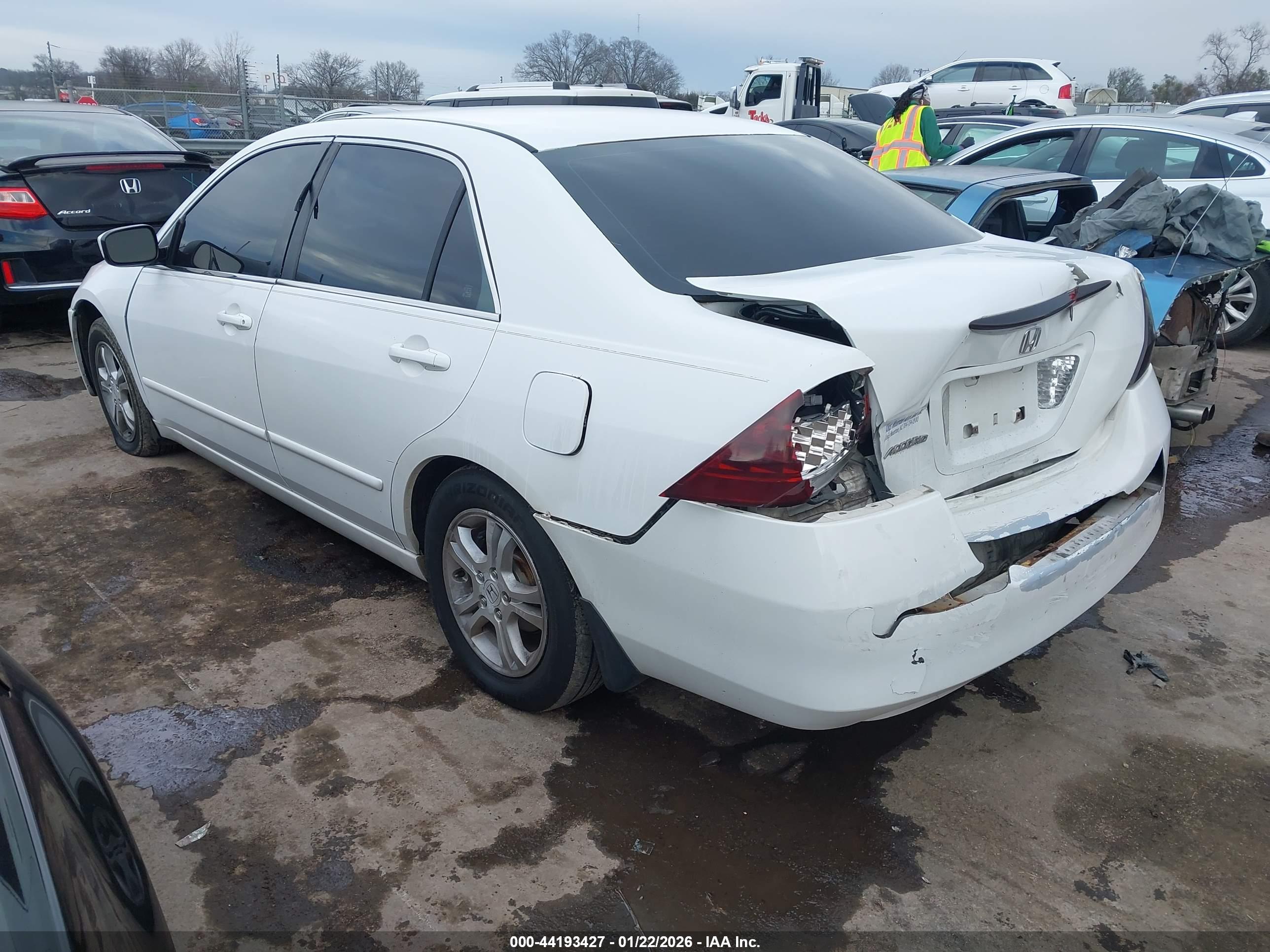 HONDA ACCORD image 3