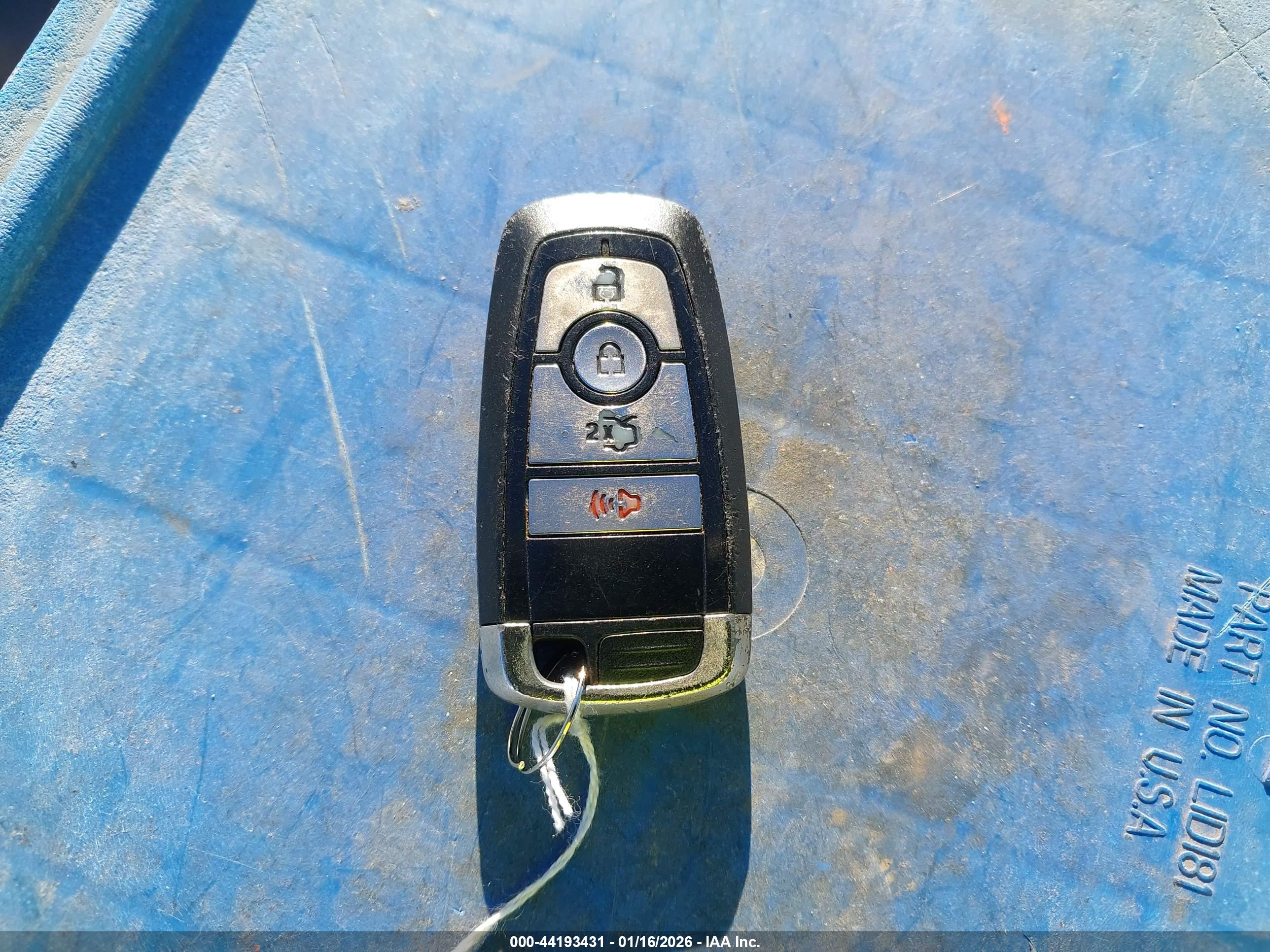 FORD FUSION image 11