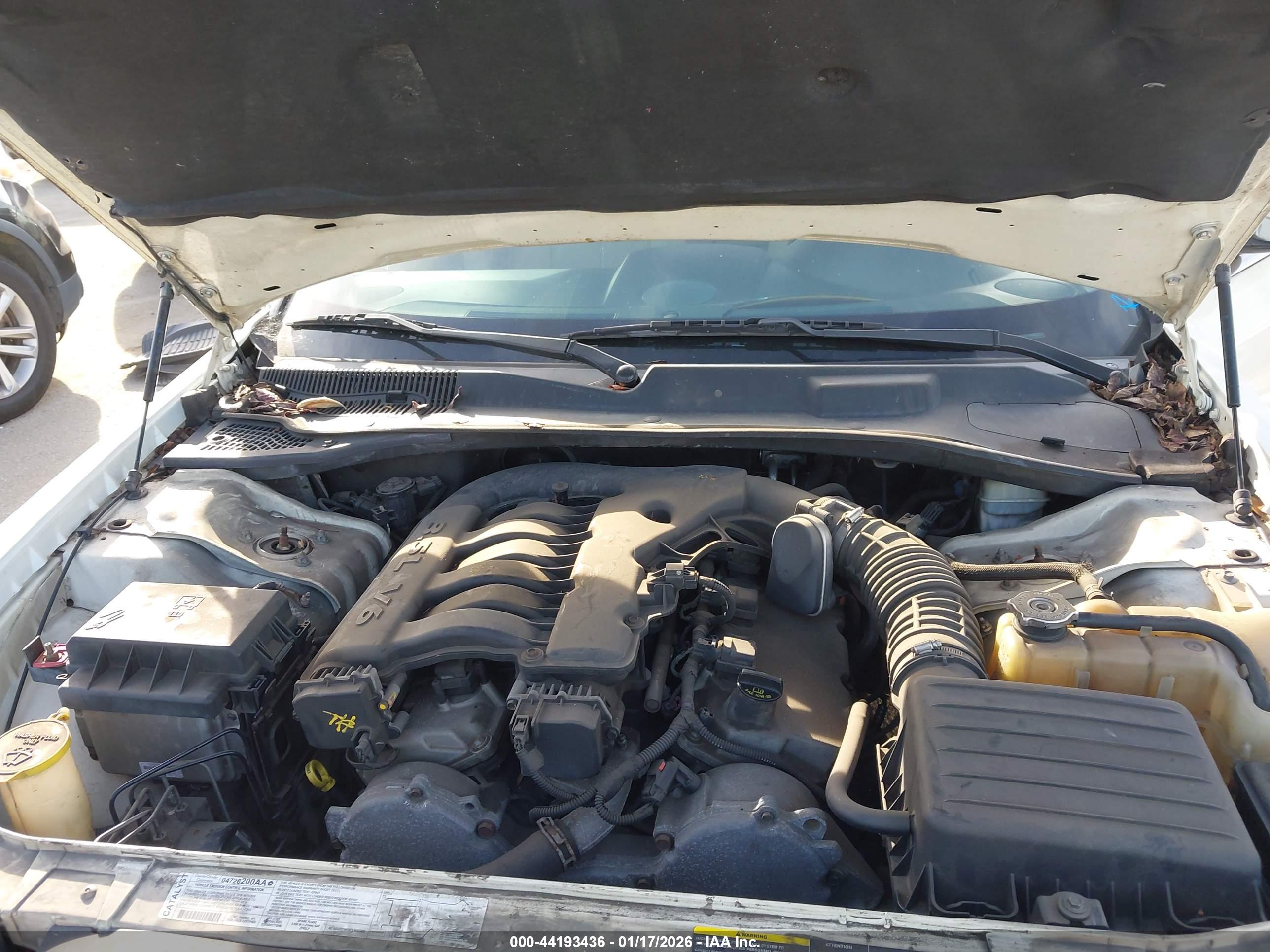 CHRYSLER 300 image 10
