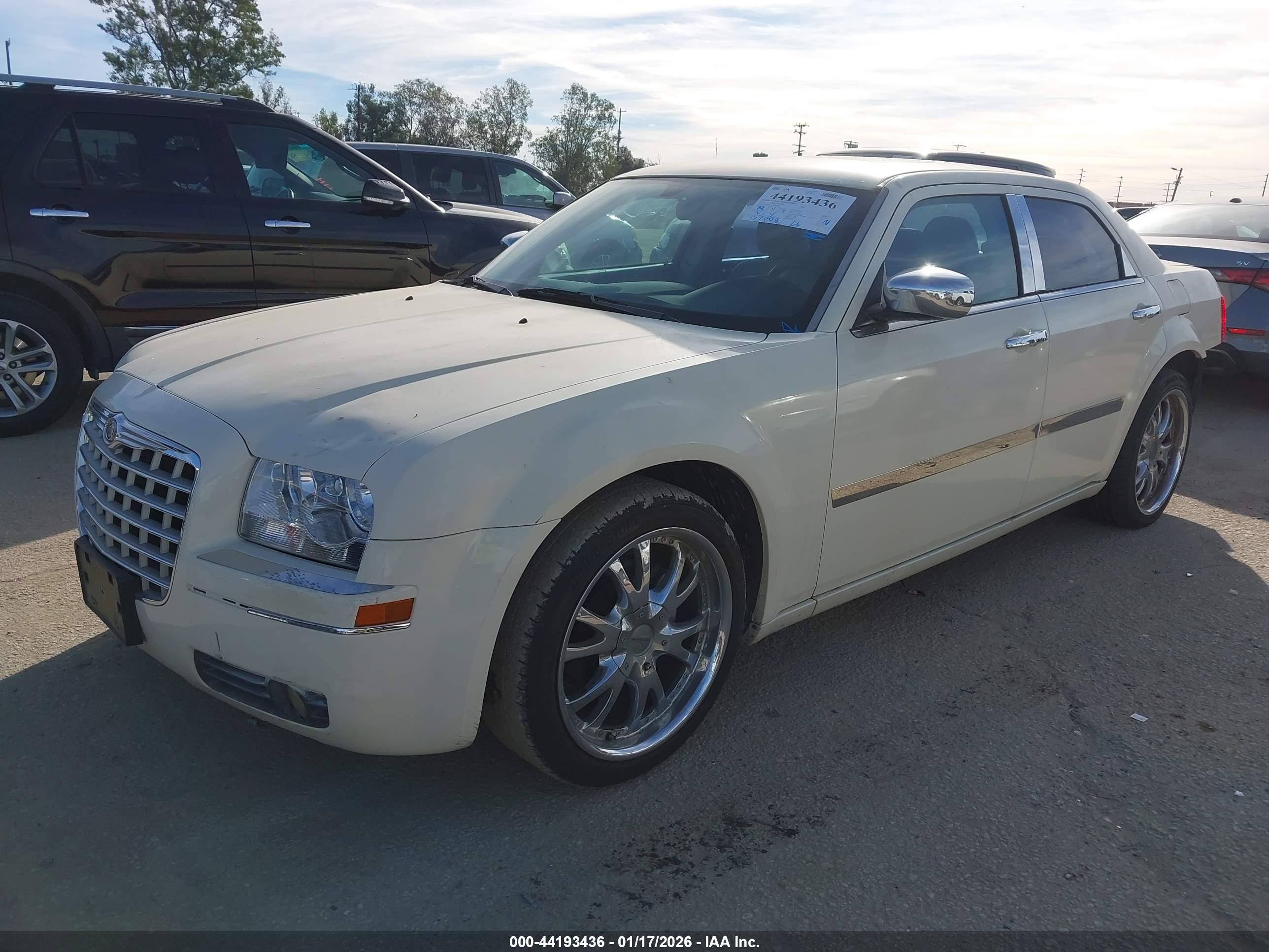CHRYSLER 300 image 2