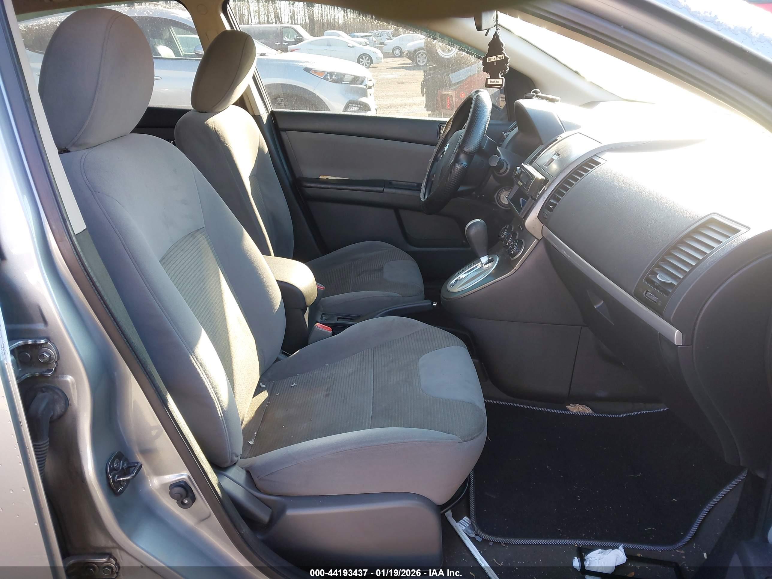 NISSAN SENTRA image 5