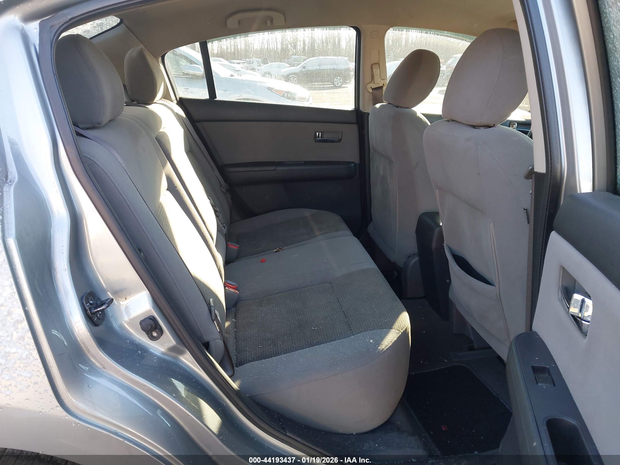 NISSAN SENTRA image 8