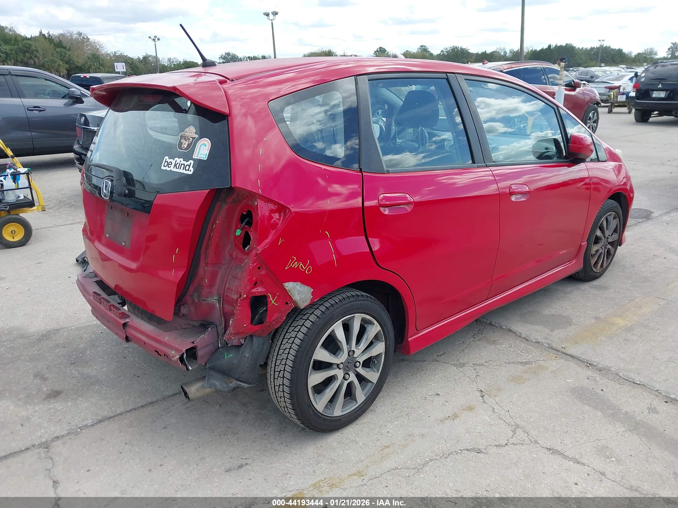HONDA FIT image 4