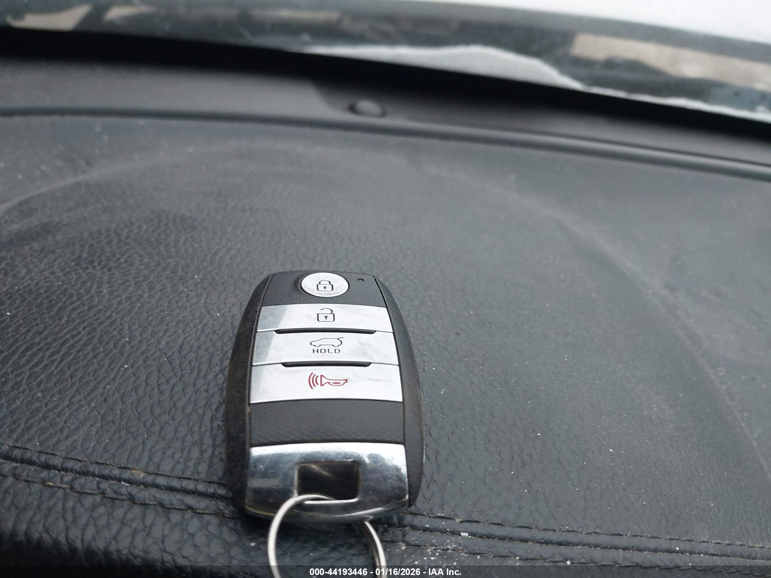 KIA SORENTO image 11