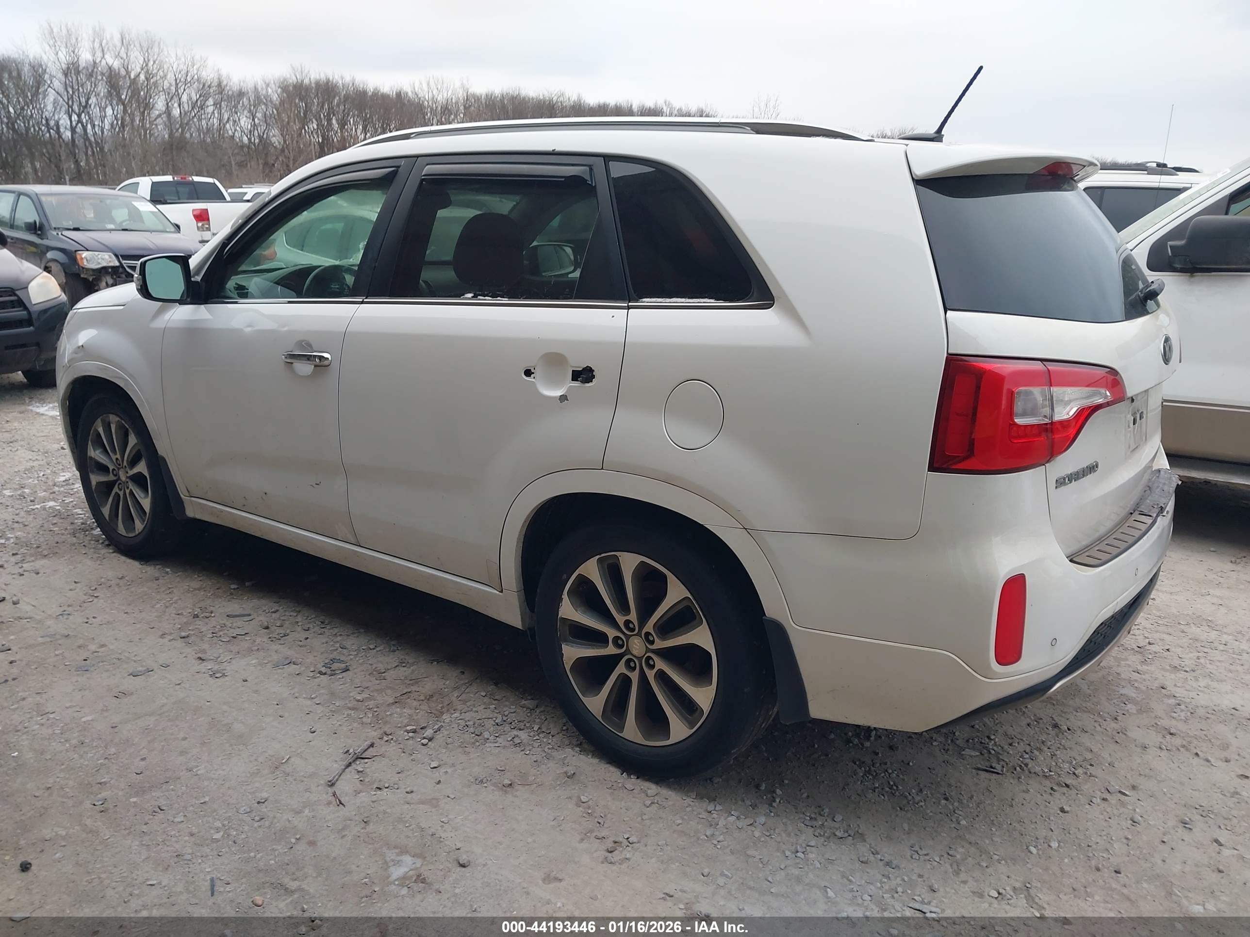 KIA SORENTO image 3