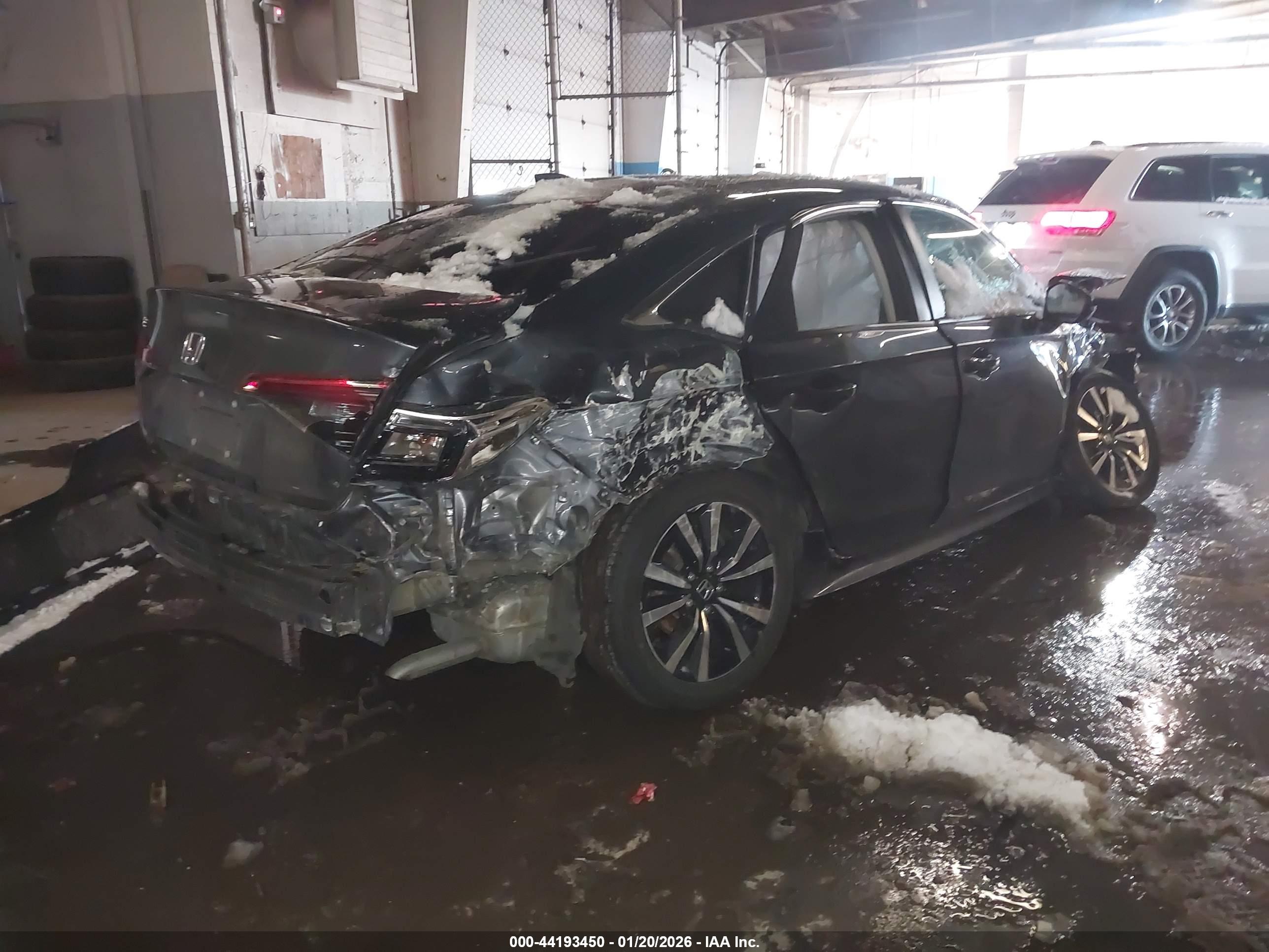 HONDA CIVIC image 4