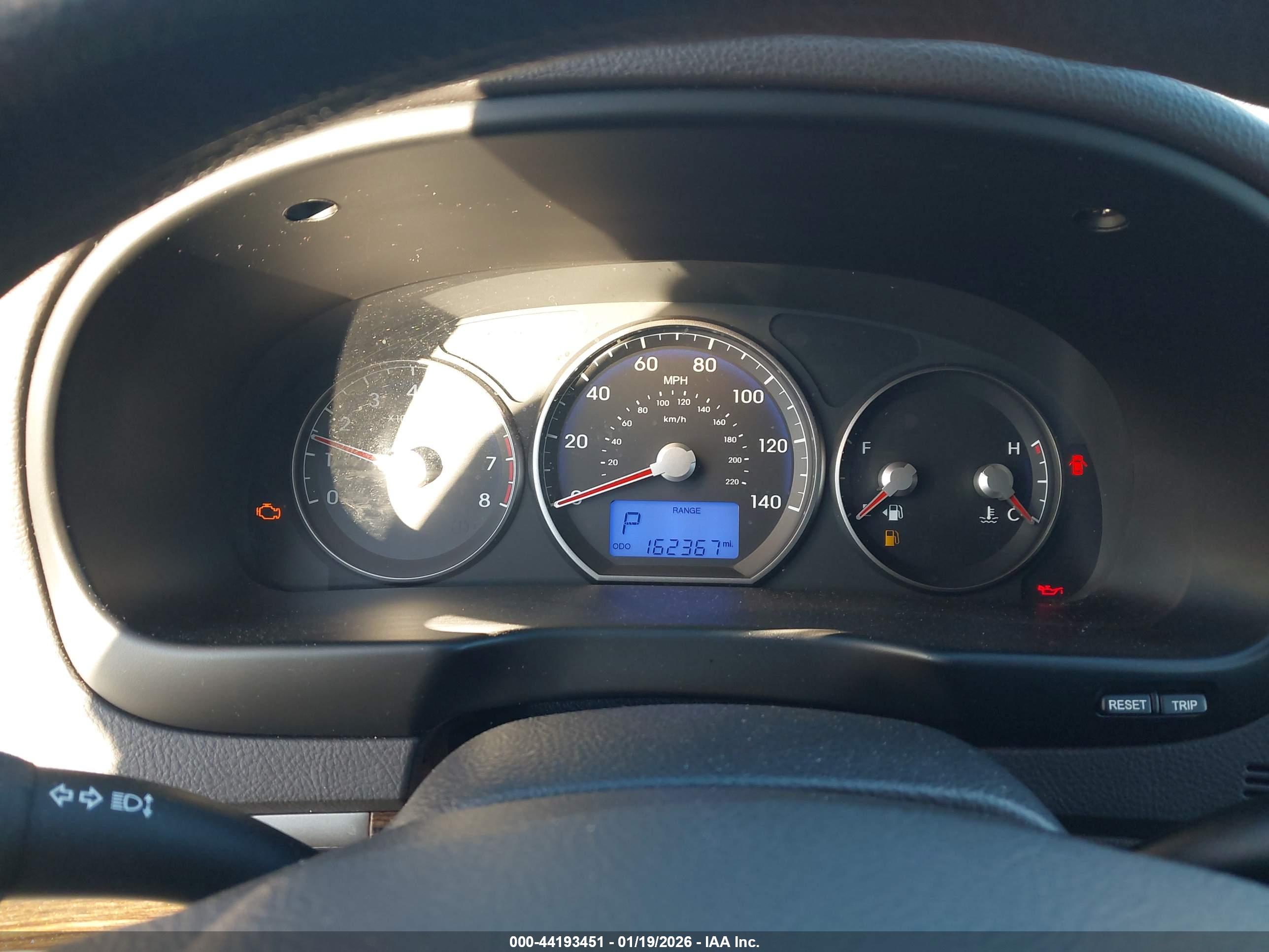 HYUNDAI SANTA image 7
