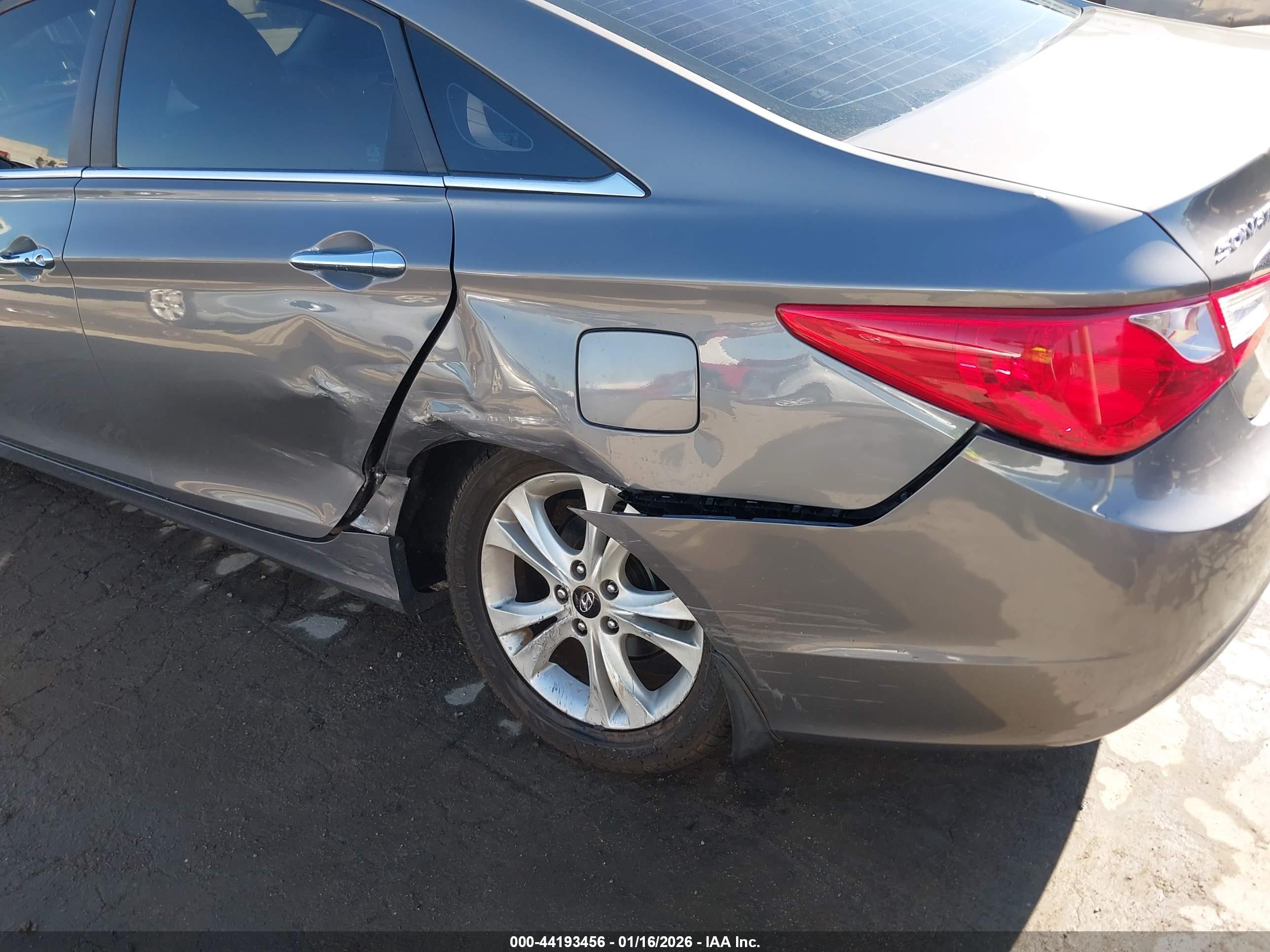 HYUNDAI SONATA image 6