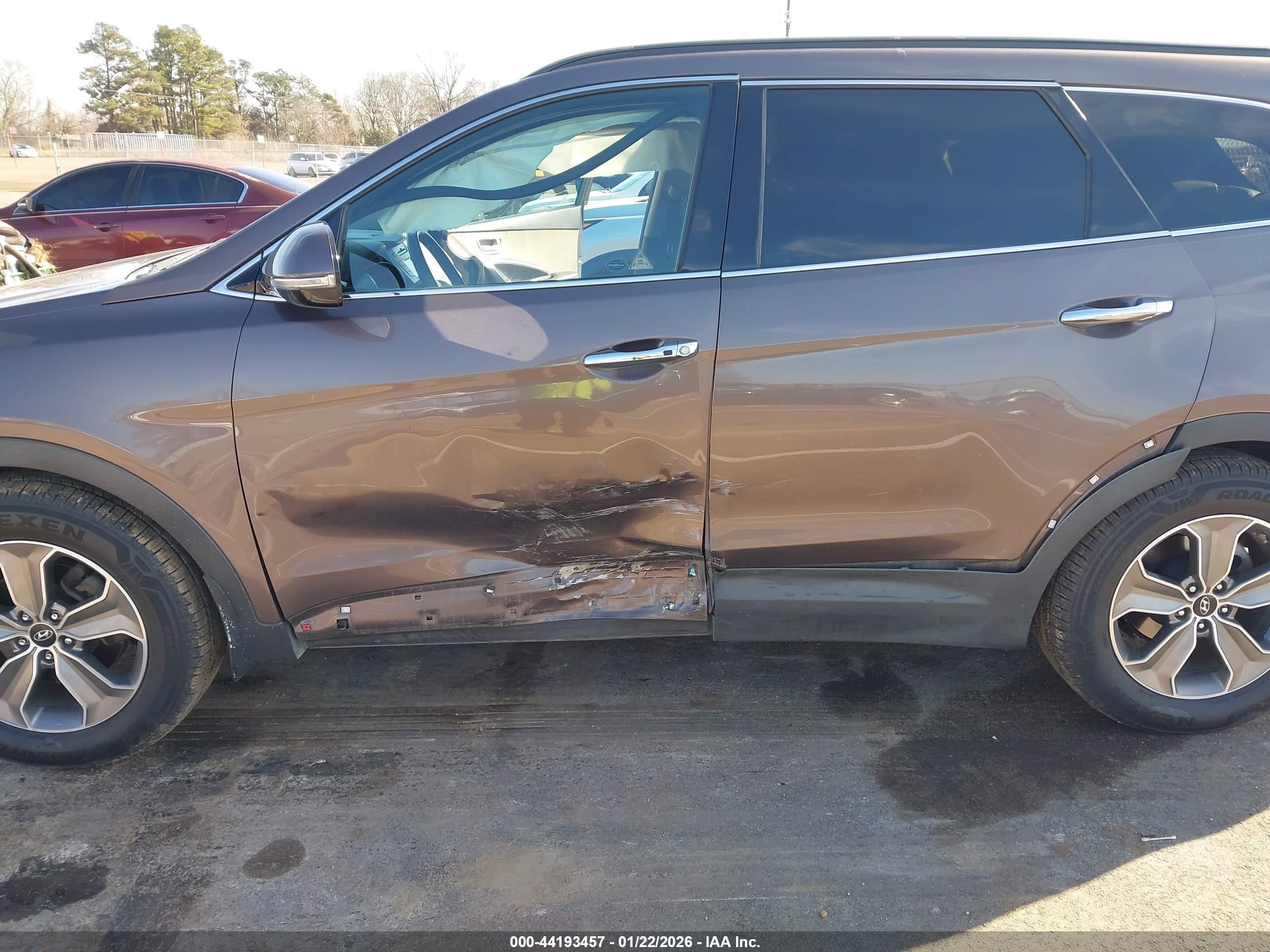 HYUNDAI SANTA image 6