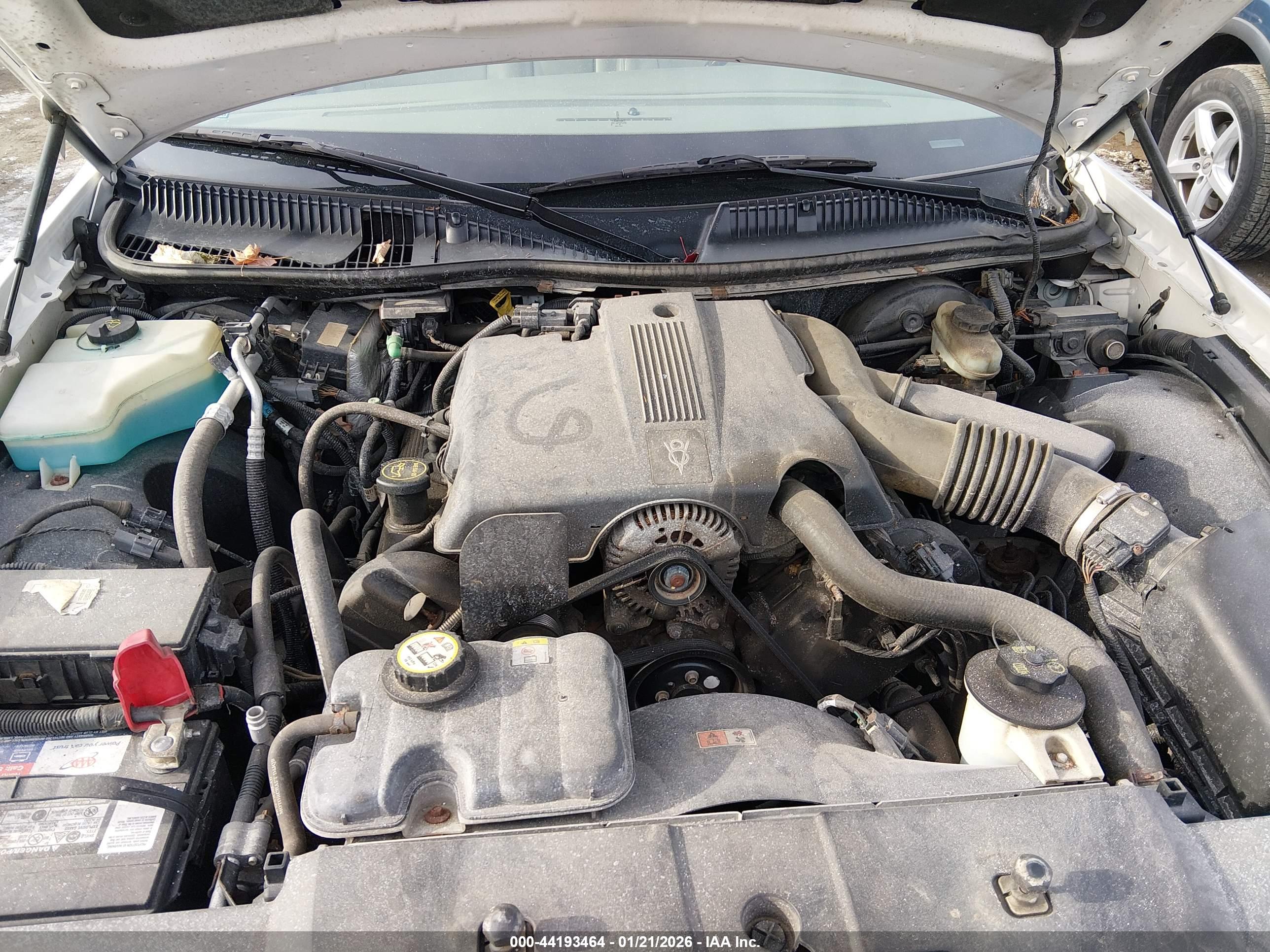 LINCOLN TOWN image 10