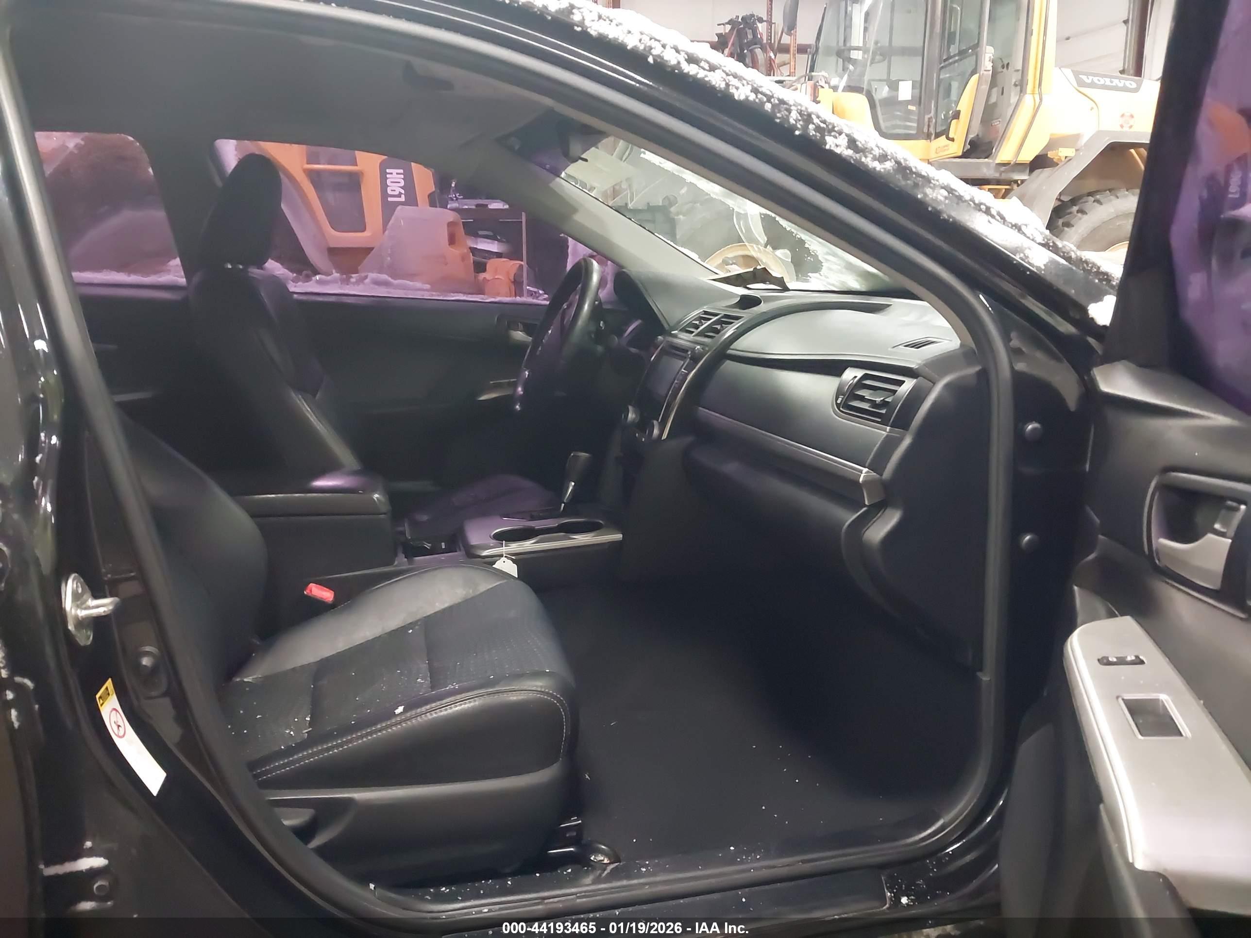 TOYOTA CAMRY image 5