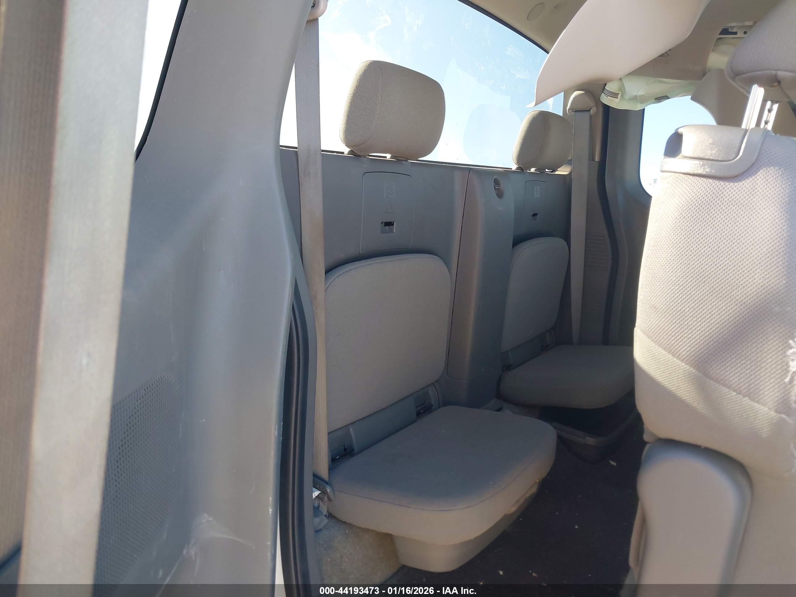 NISSAN FRONTIER image 8
