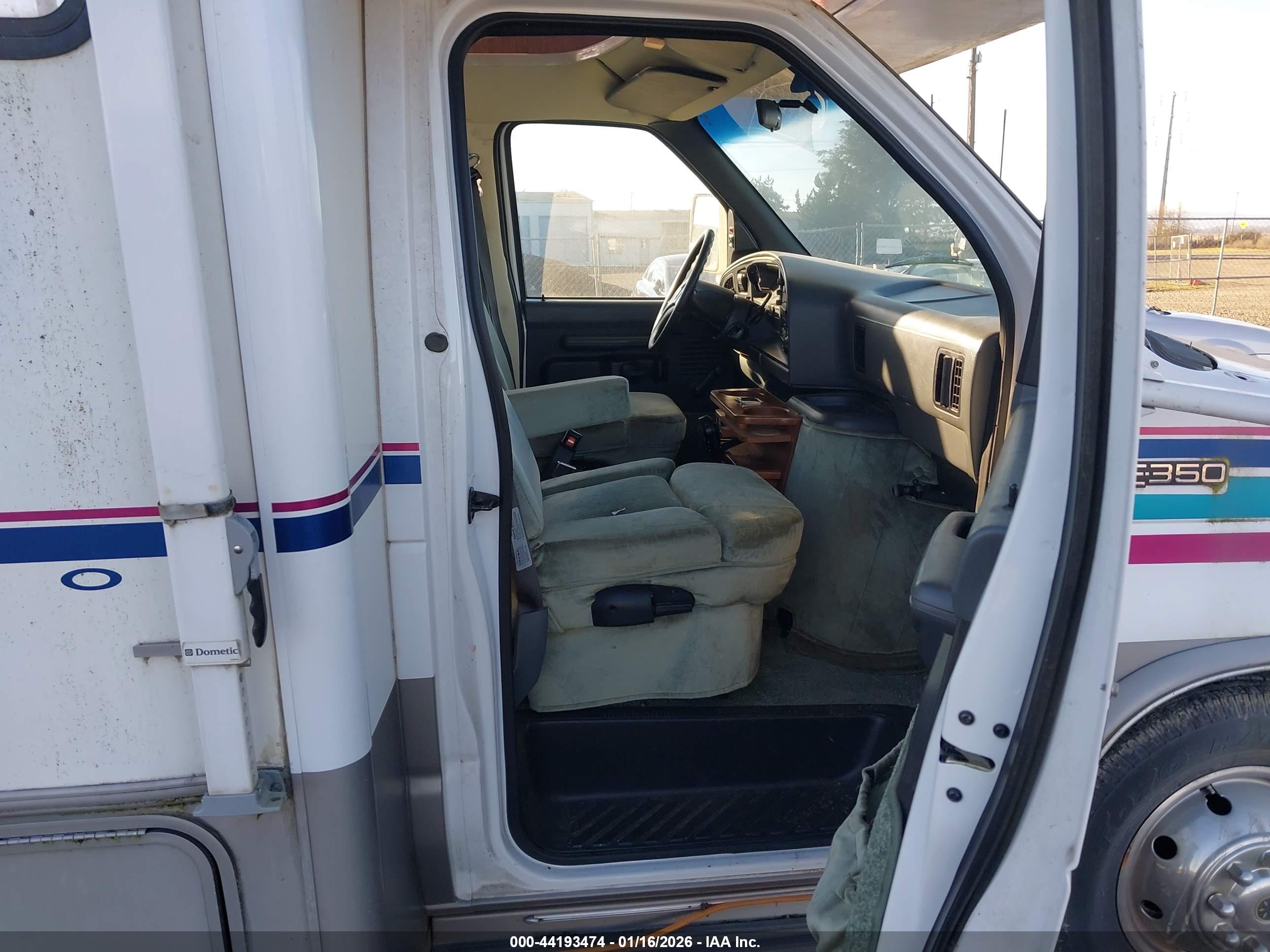 FORD ECONOLINE image 5