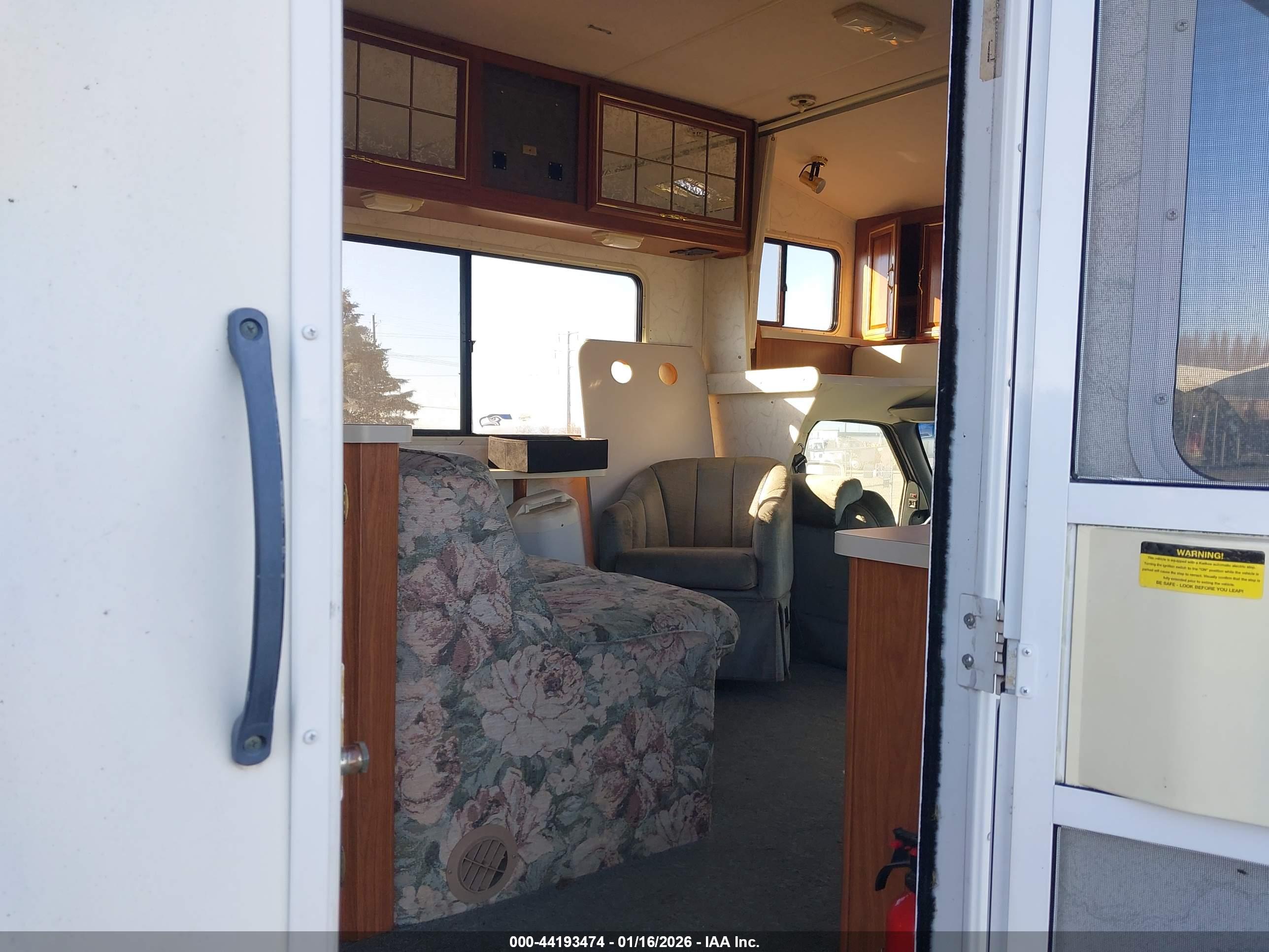 FORD ECONOLINE image 8