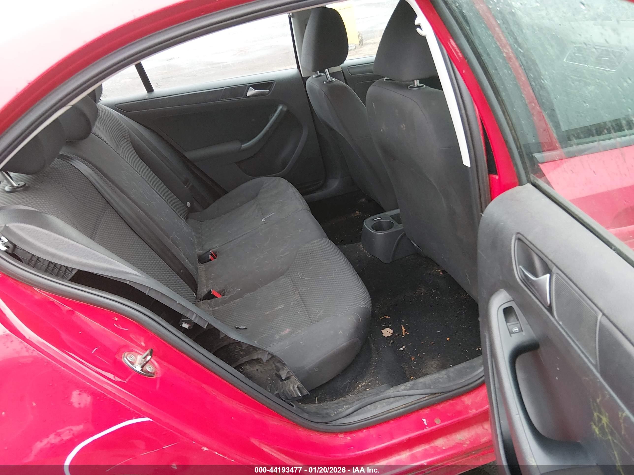 VOLKSWAGEN JETTA image 8