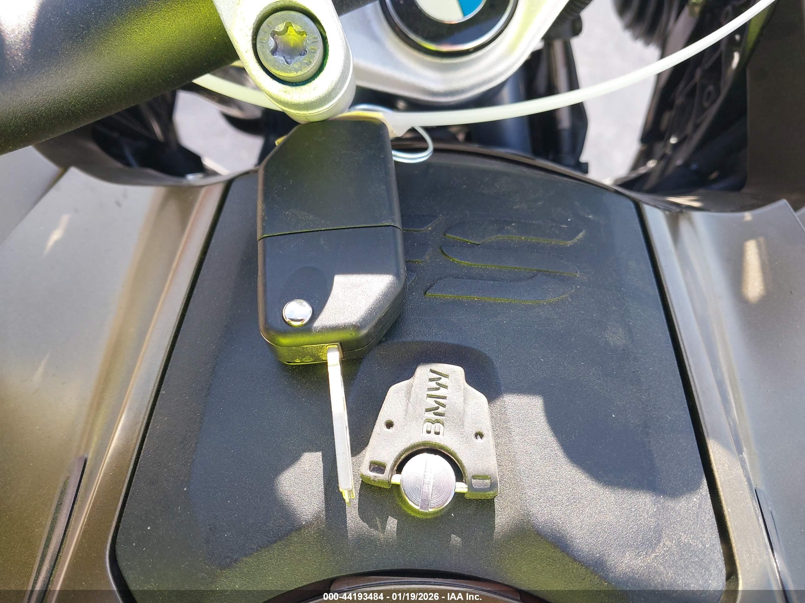 BMW R image 11