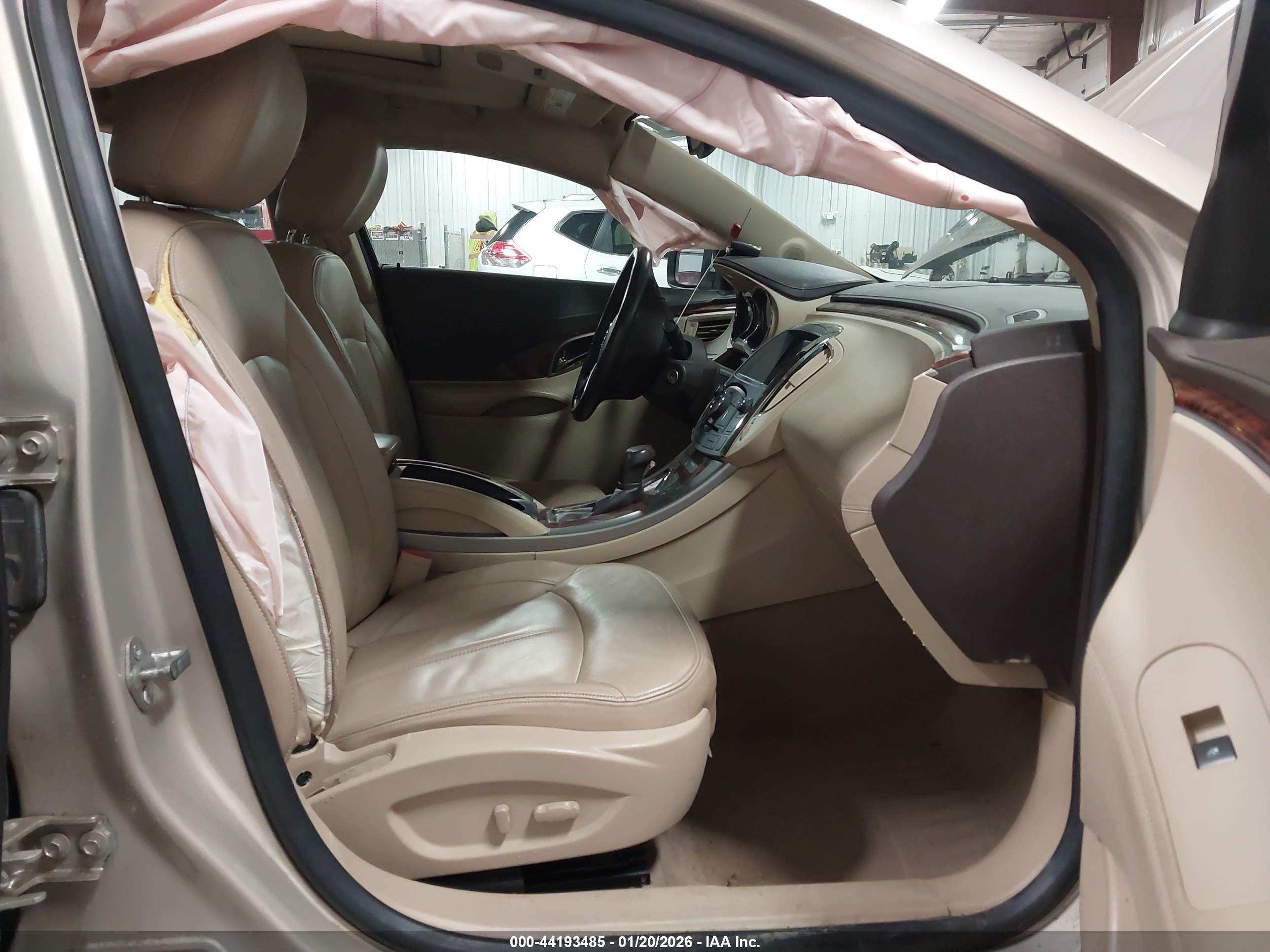 BUICK LACROSSE image 5