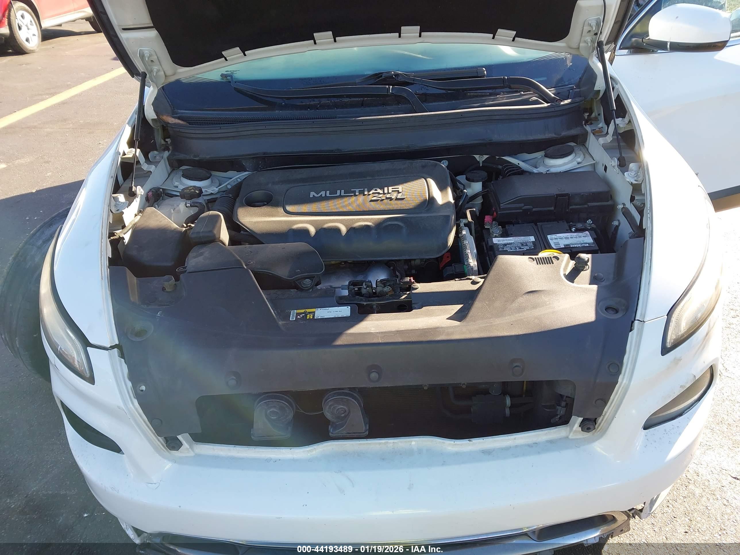 JEEP CHEROKEE image 10