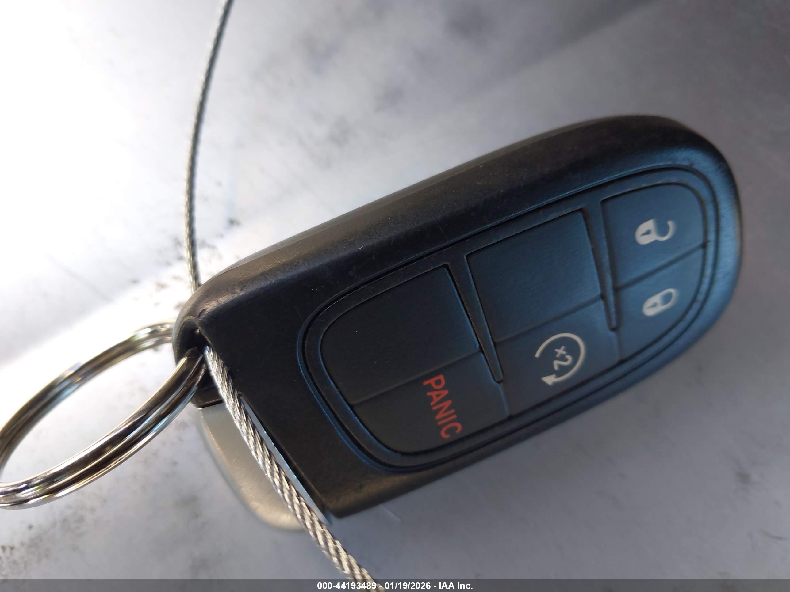 JEEP CHEROKEE image 11