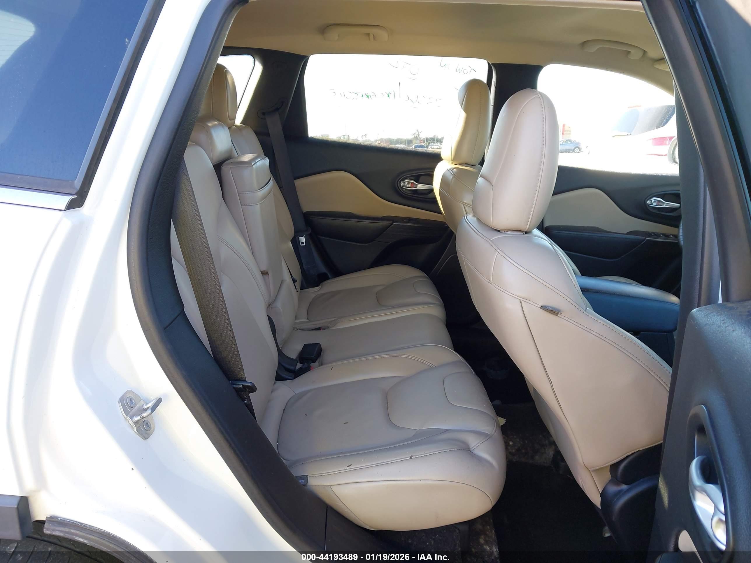 JEEP CHEROKEE image 8