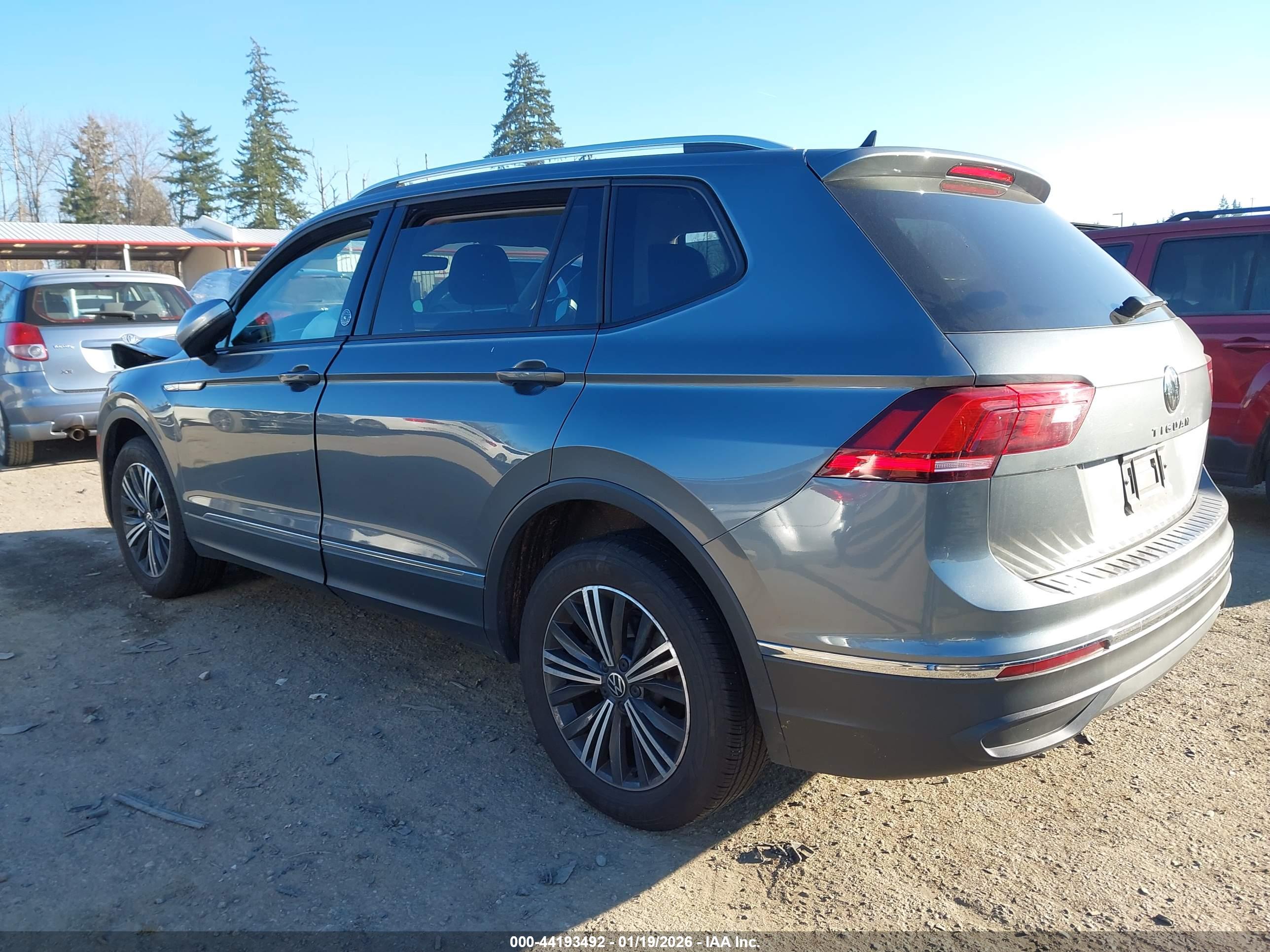 VOLKSWAGEN TIGUAN image 3