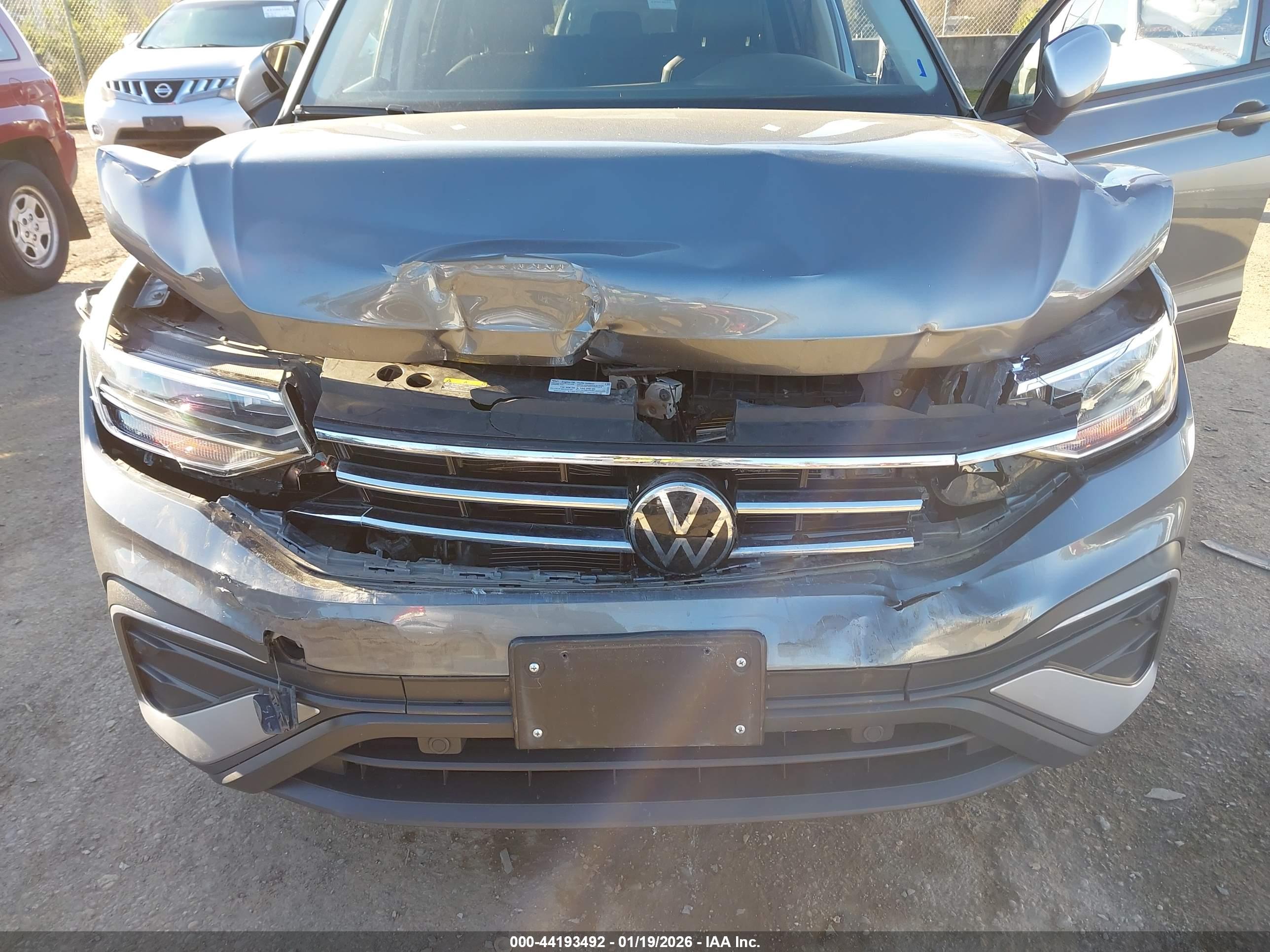 VOLKSWAGEN TIGUAN image 6