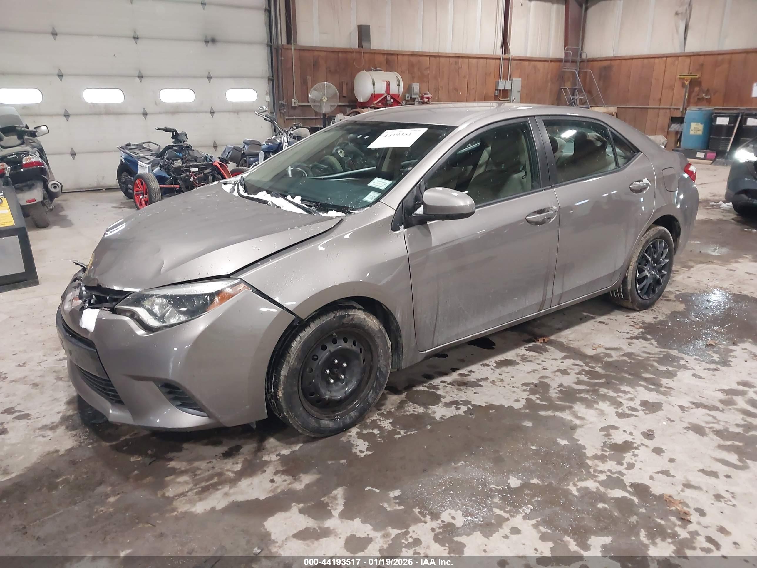 TOYOTA COROLLA image 2