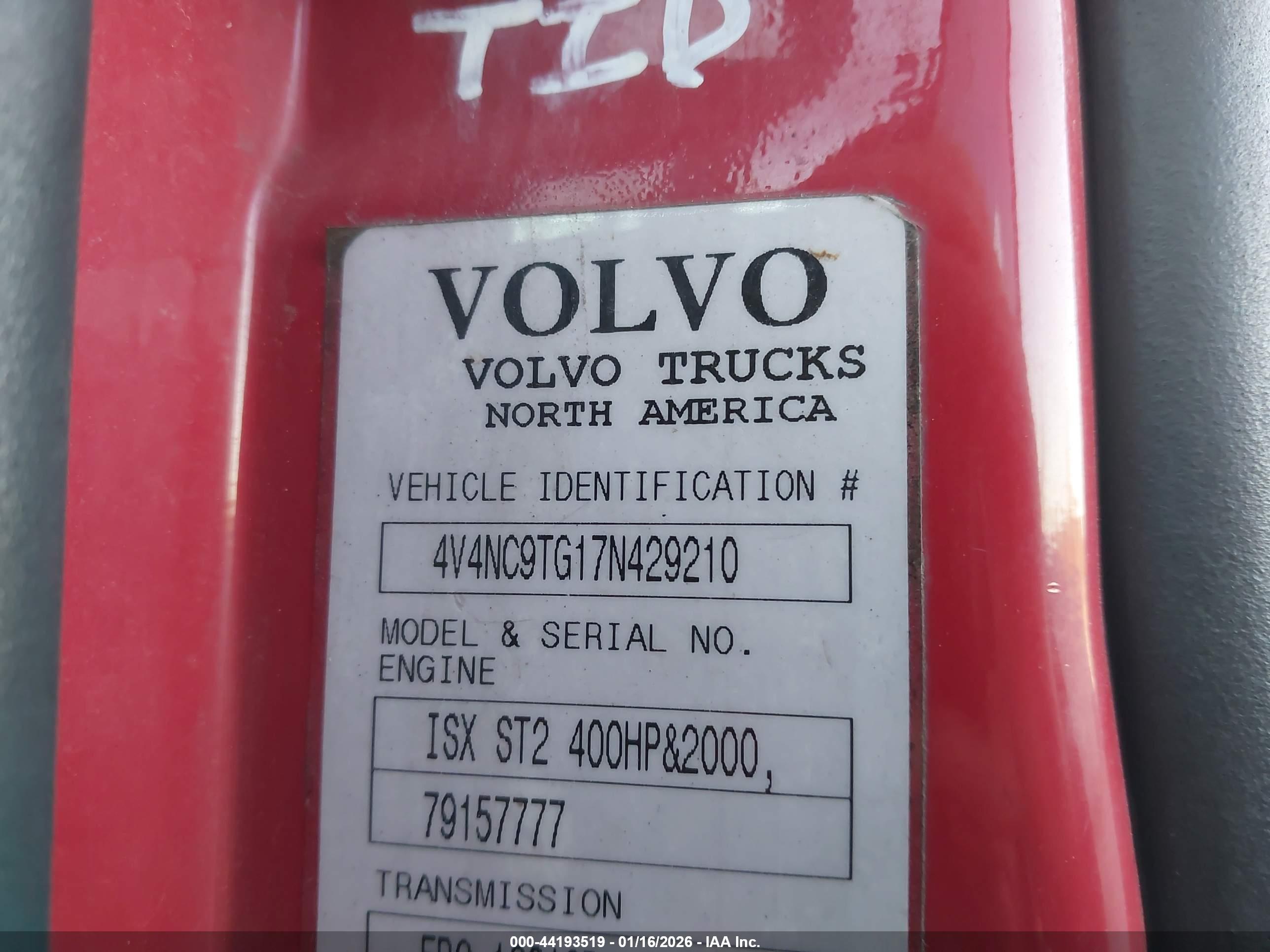 VOLVO VN image 9