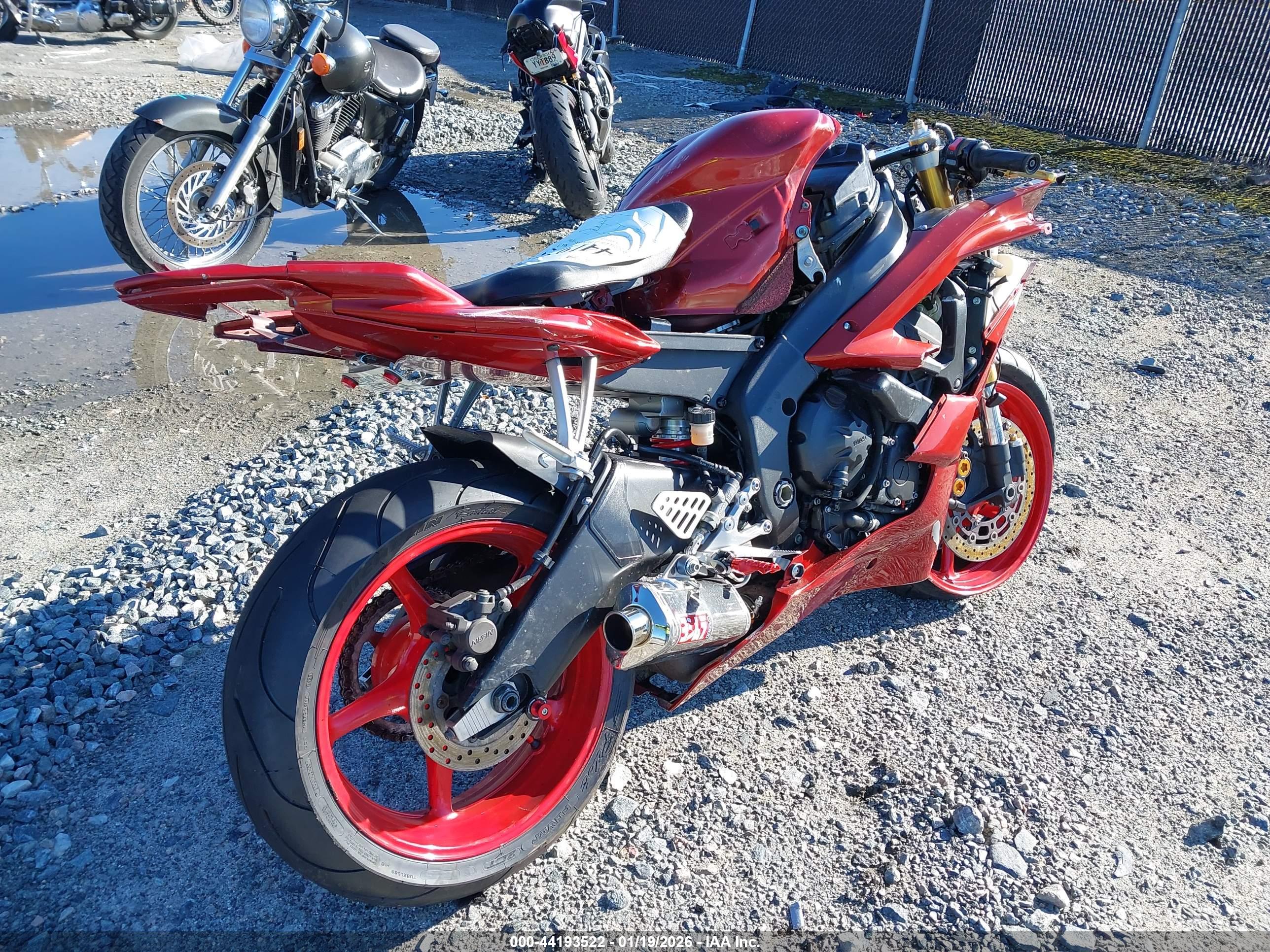 YAMAHA YZFR6 image 4