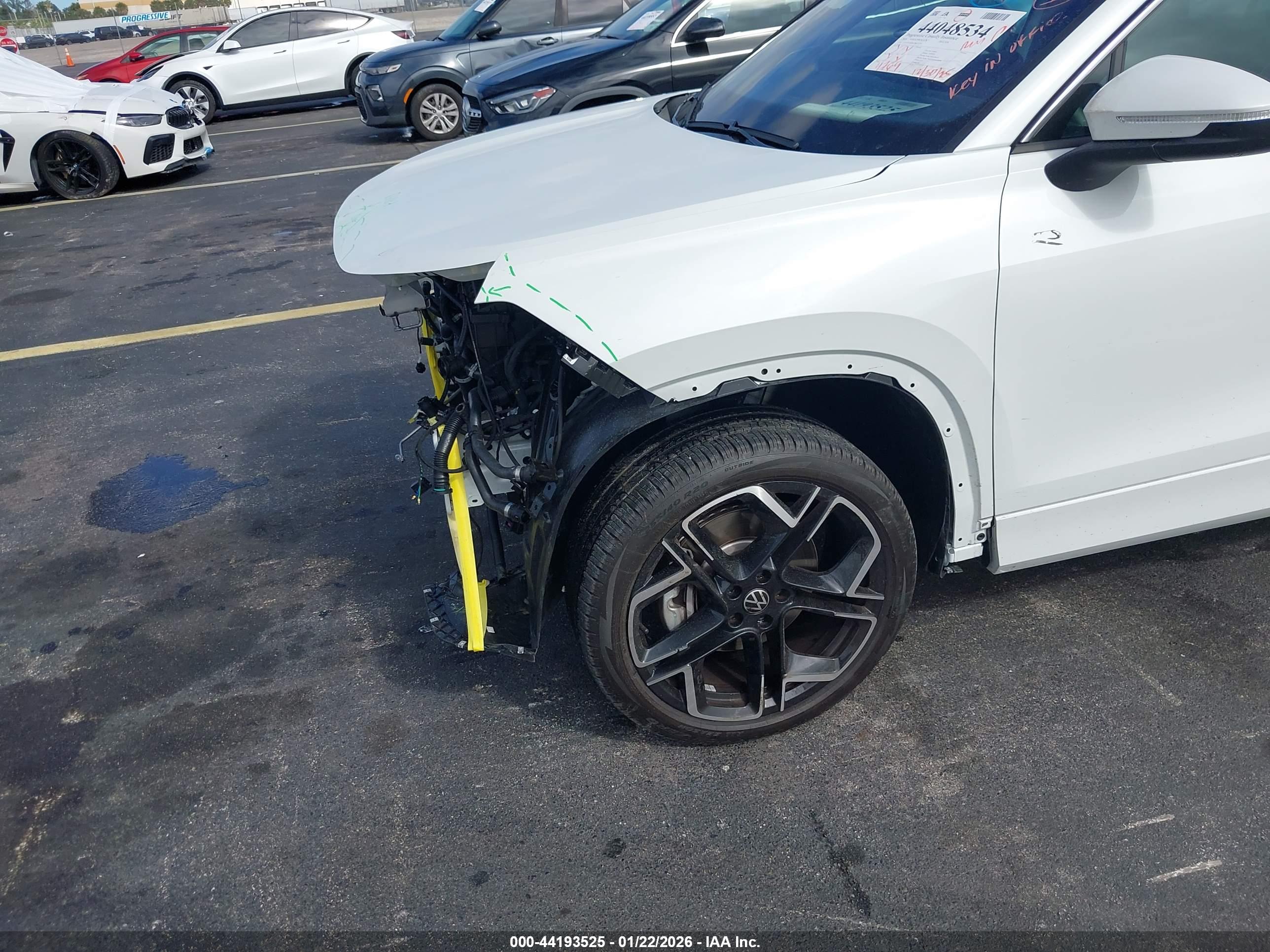 VOLKSWAGEN TIGUAN image 6