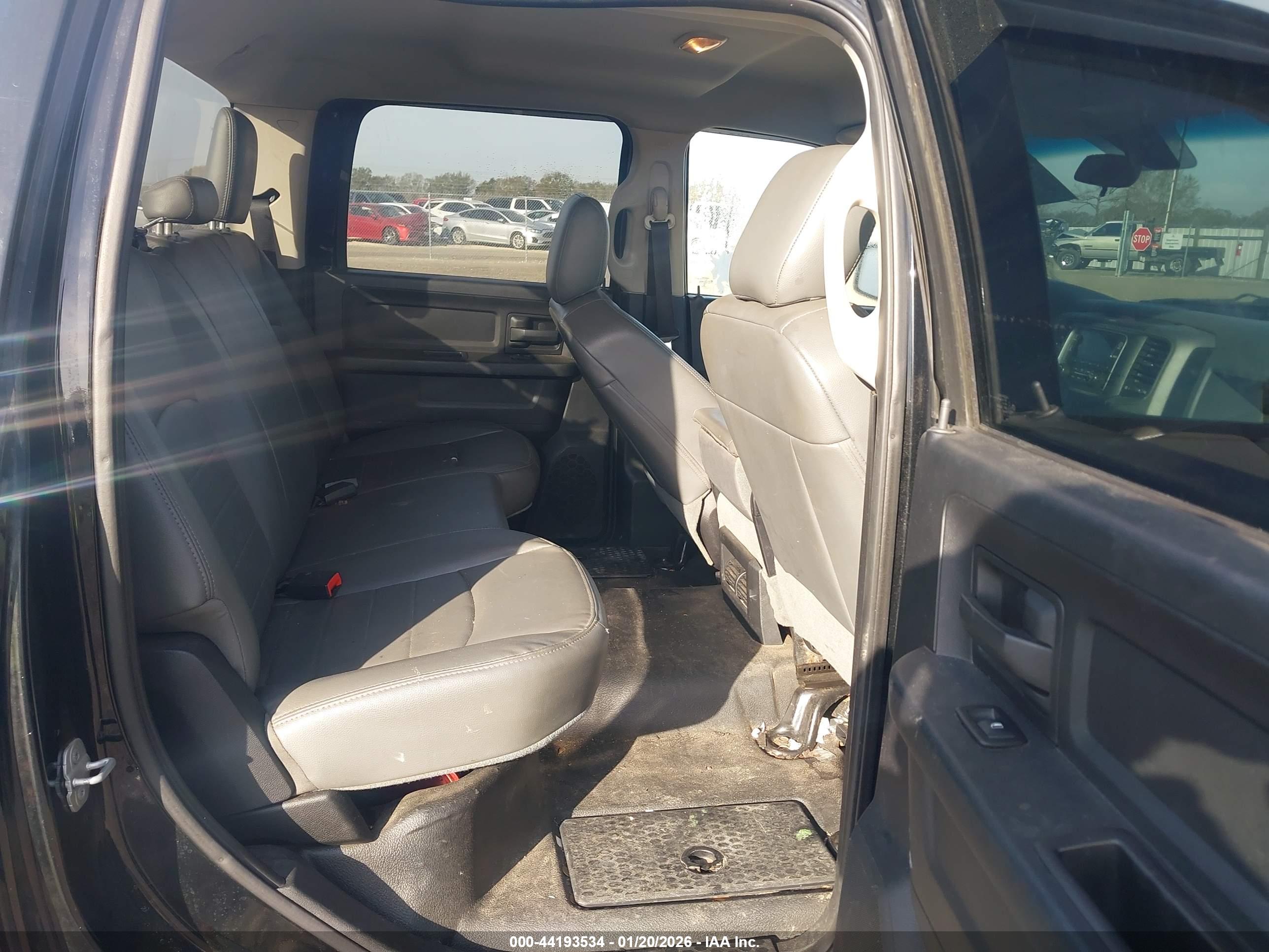 RAM 2500 image 8