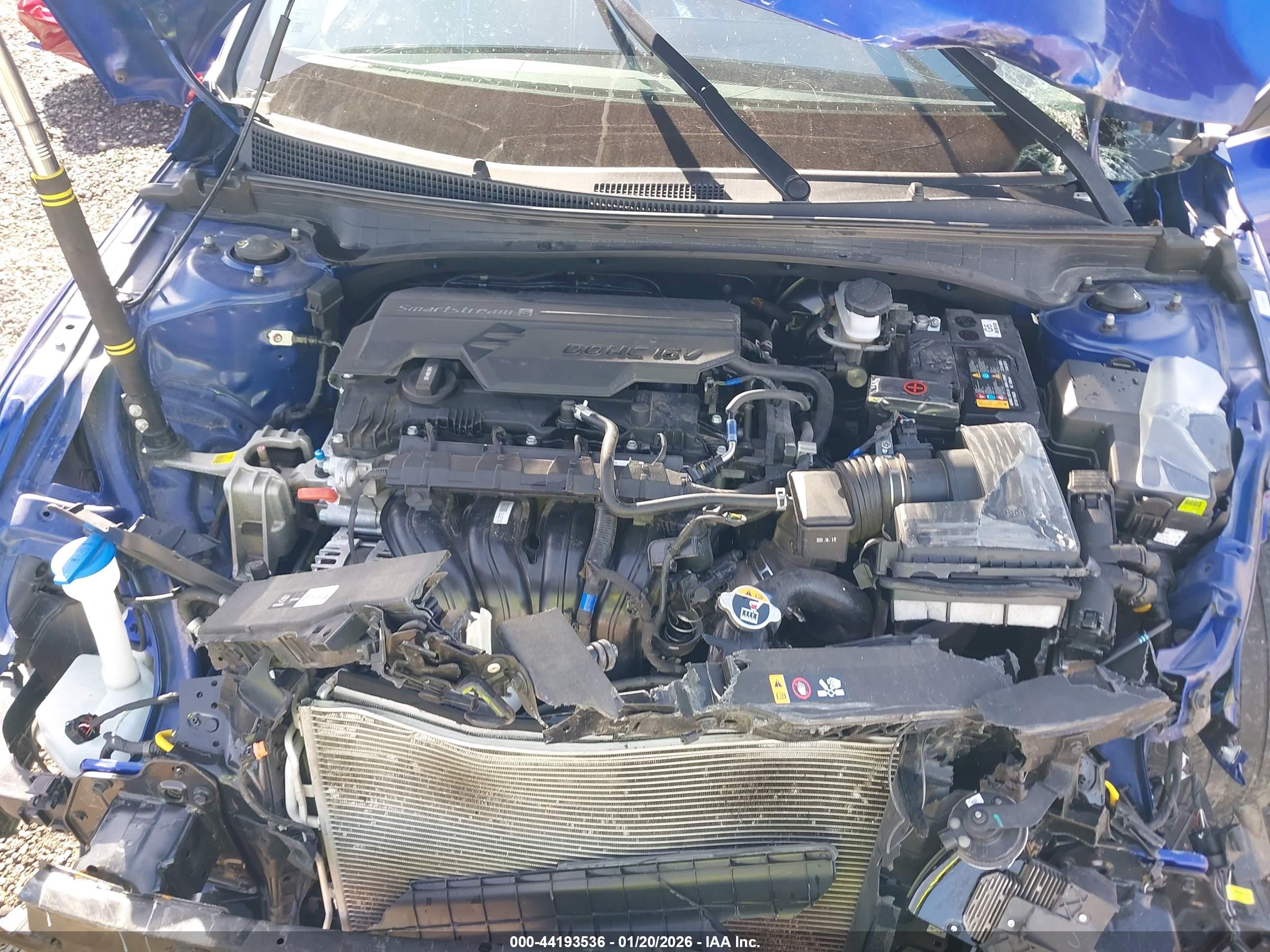HYUNDAI ELANTRA image 10