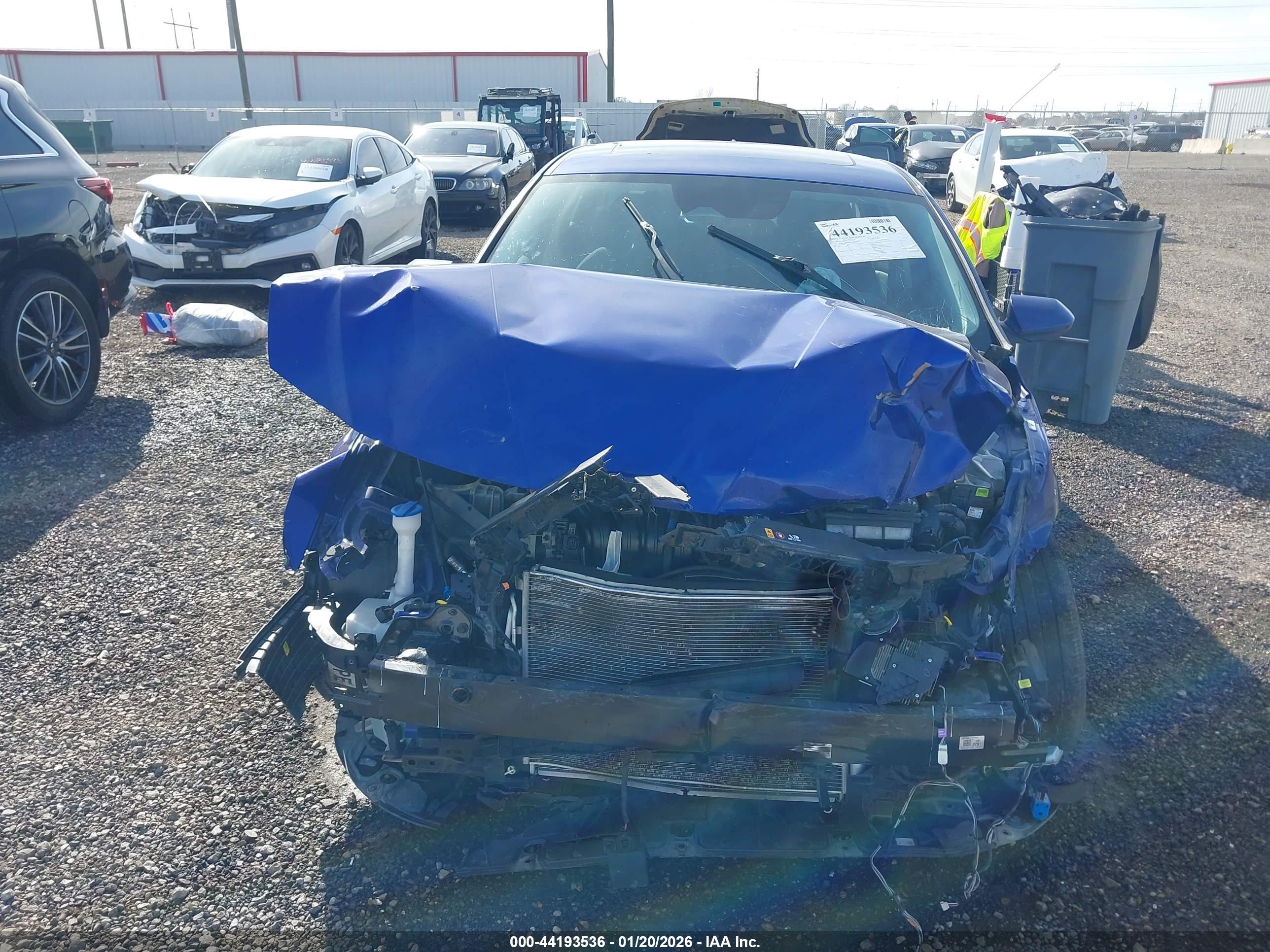 HYUNDAI ELANTRA image 6
