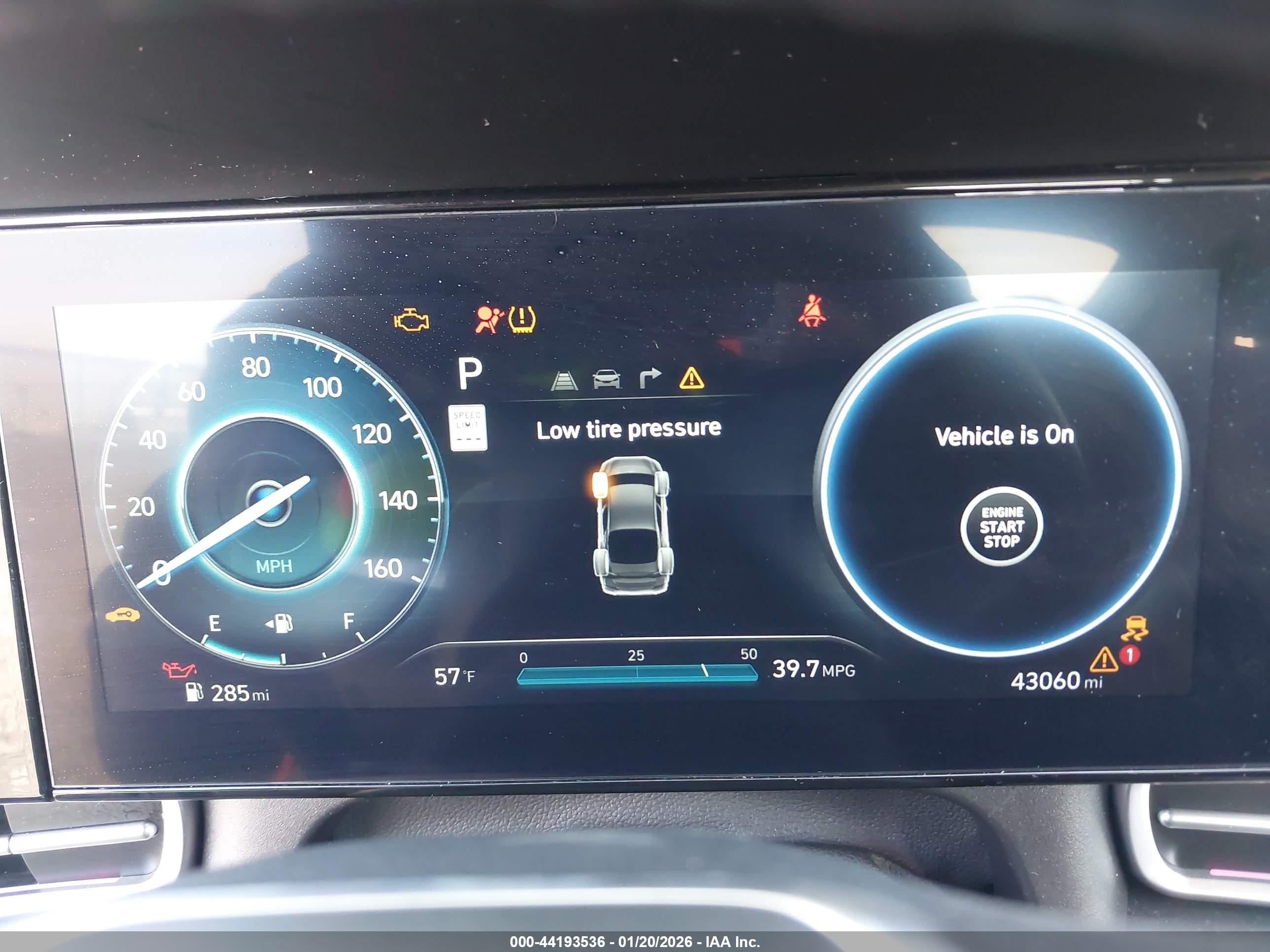 HYUNDAI ELANTRA image 7