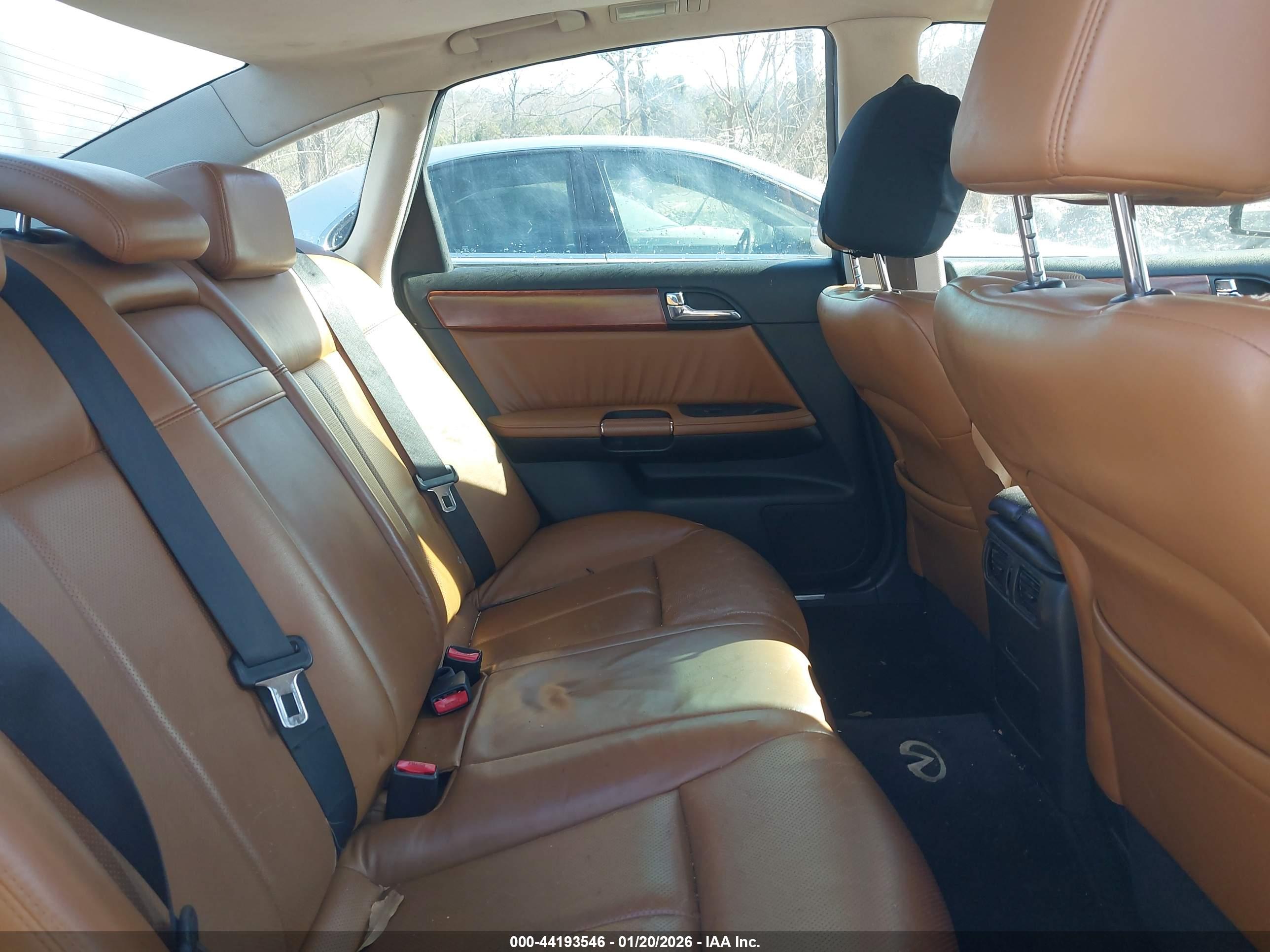 INFINITI M35 image 8