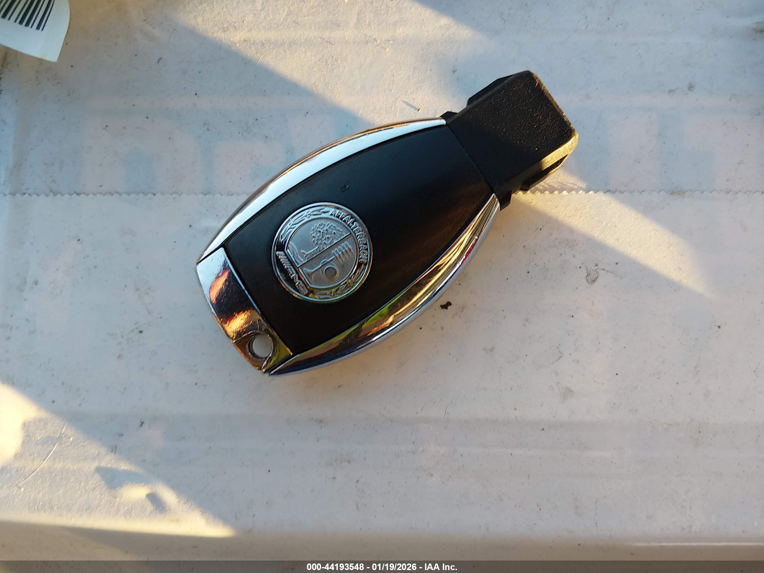MERCEDES-BENZ E image 11
