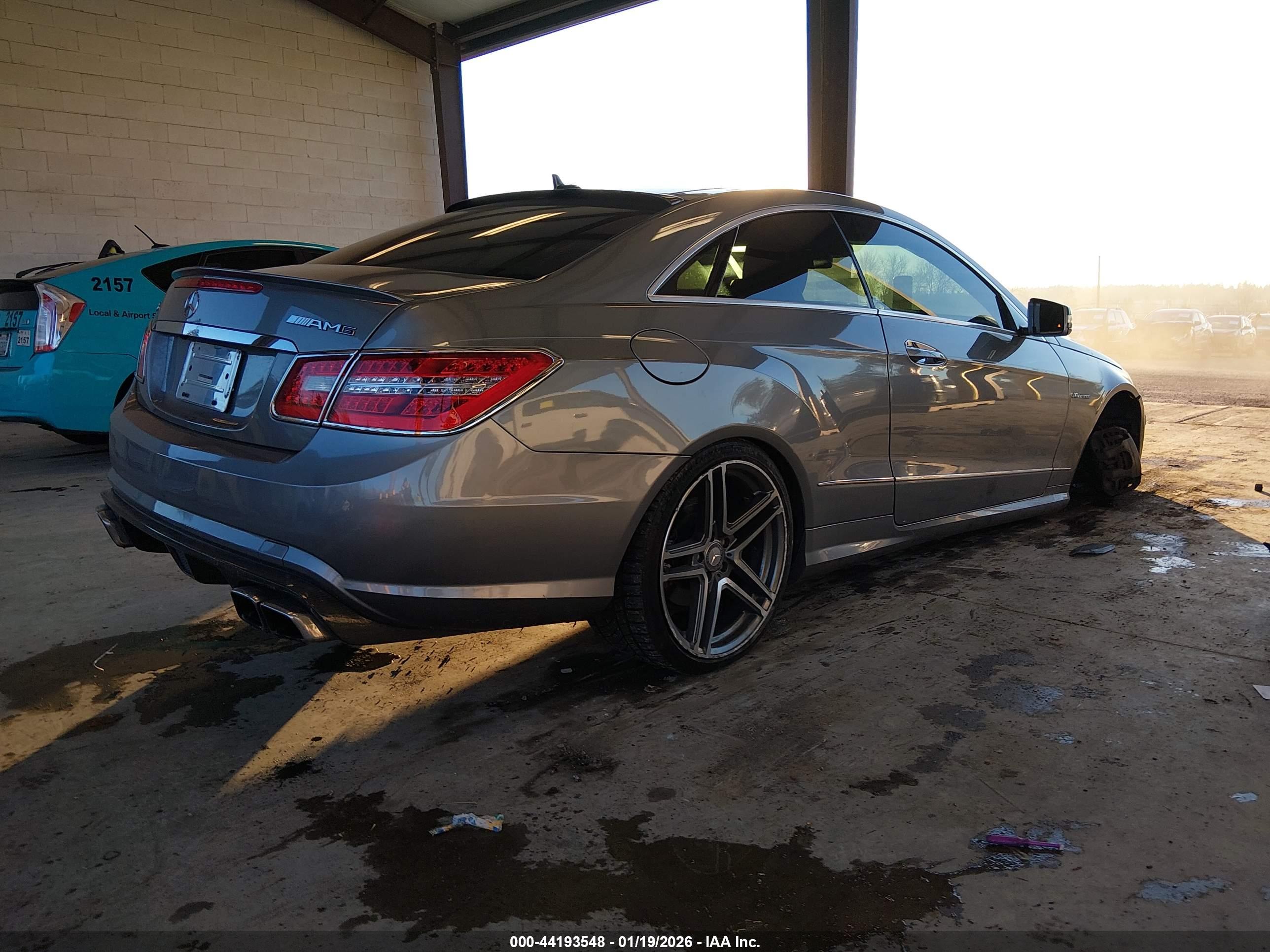 MERCEDES-BENZ E image 4