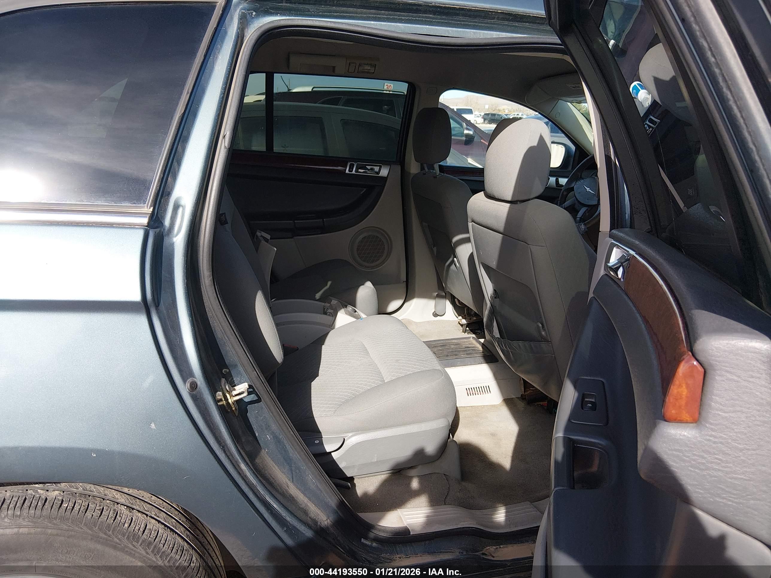 CHRYSLER PACIFICA image 8