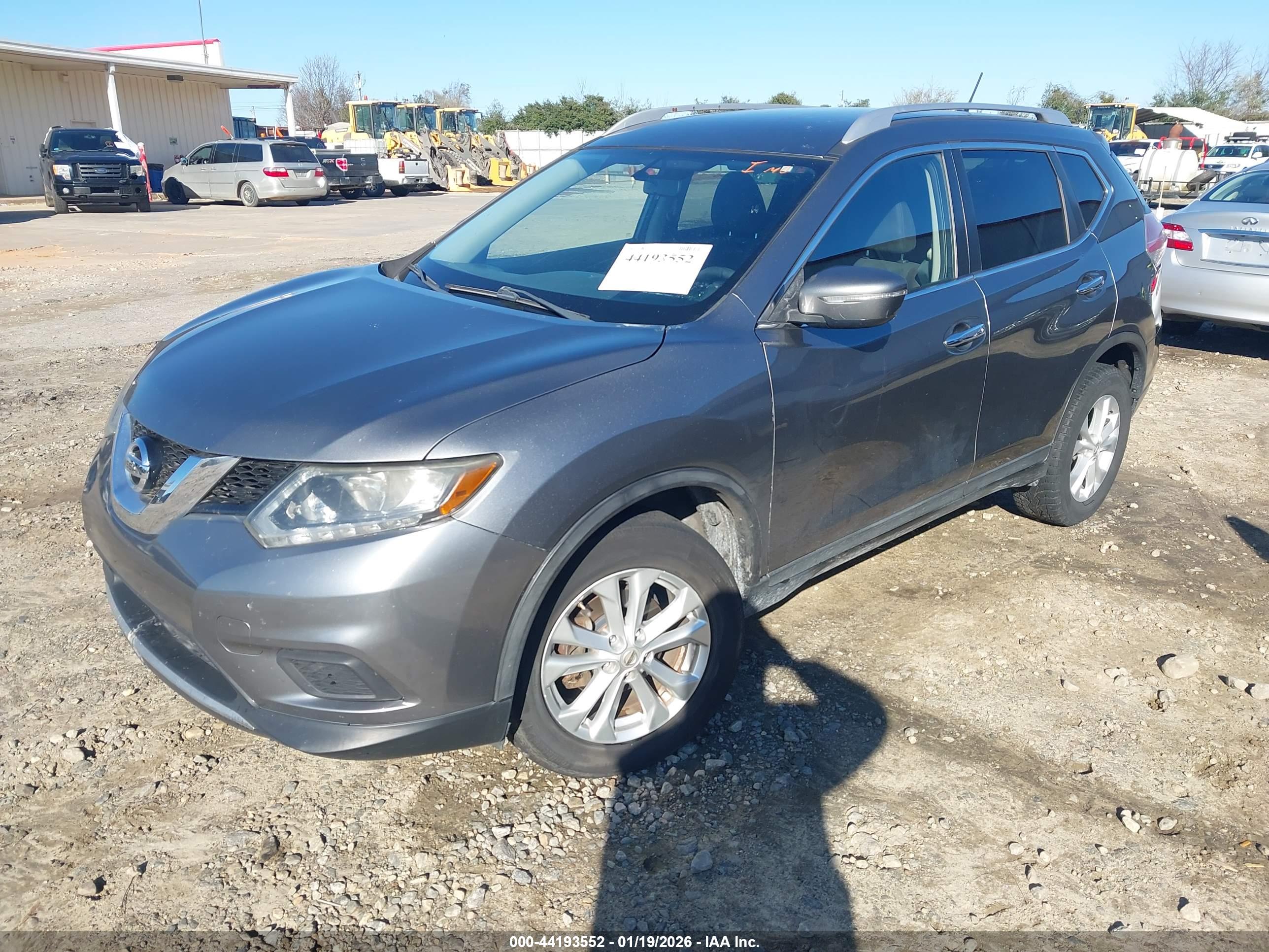 NISSAN ROGUE image 2